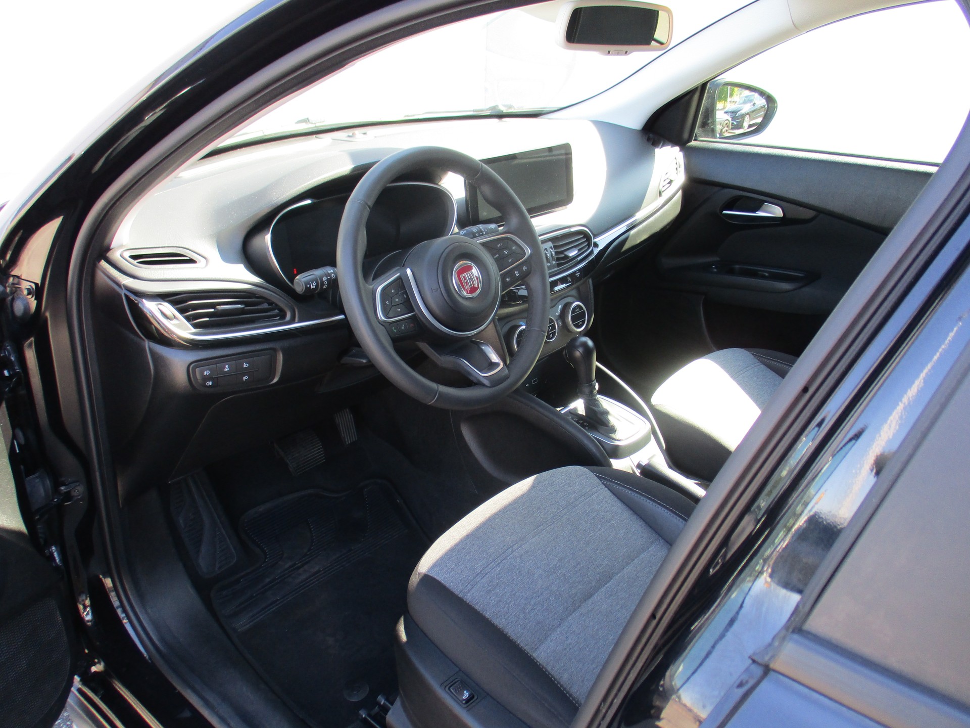 FIAT Tipo SW 1.5 MHEV Cross (Kombi)-image-6
