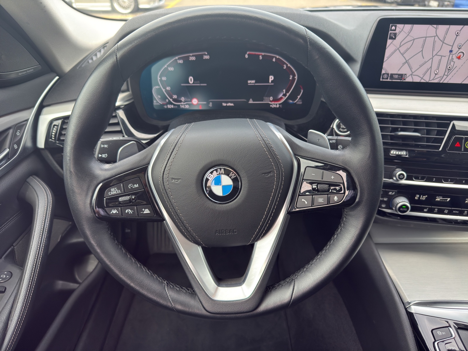 BMW 520d xDrive Touring SPORT LINE-image-10