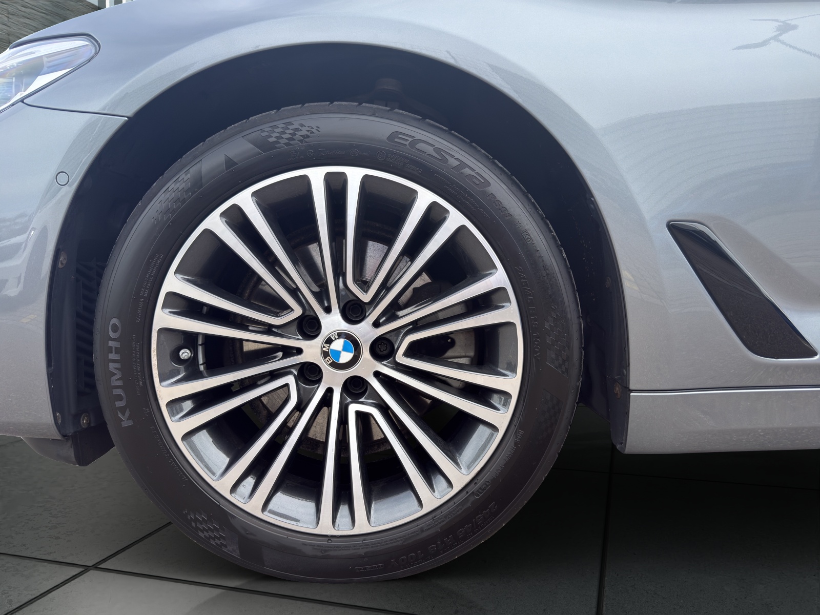 BMW 520d xDrive Touring SPORT LINE-image-8