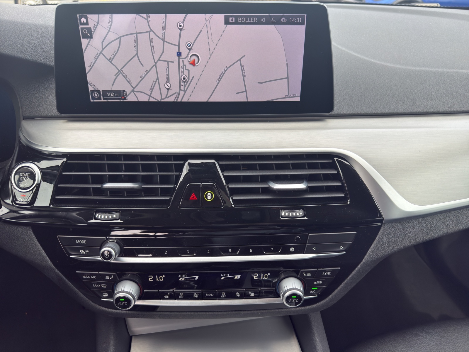BMW 520d xDrive Touring SPORT LINE-image-12
