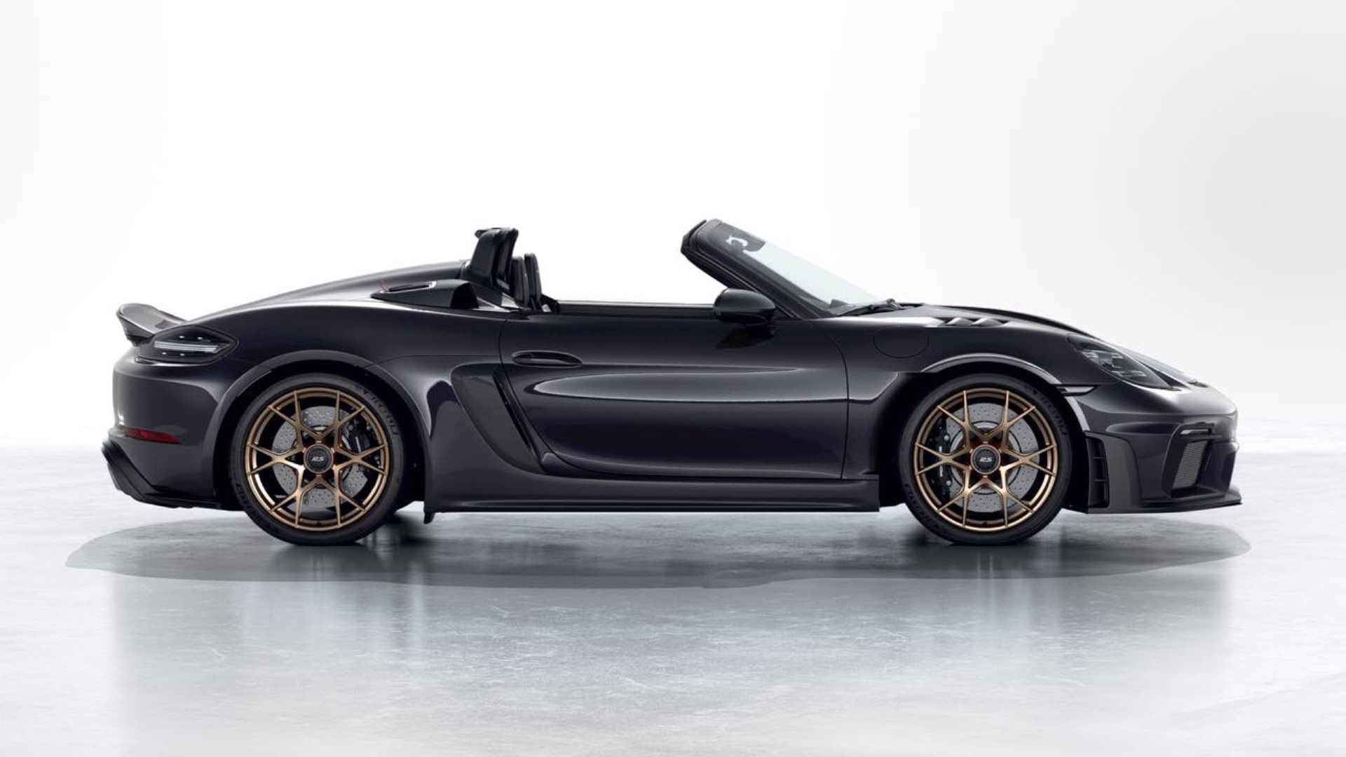 PORSCHE 718 Spyder RS-image-4