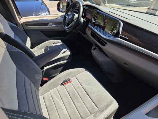 VW Multivan 1.5eHyb Style 4M-image-8