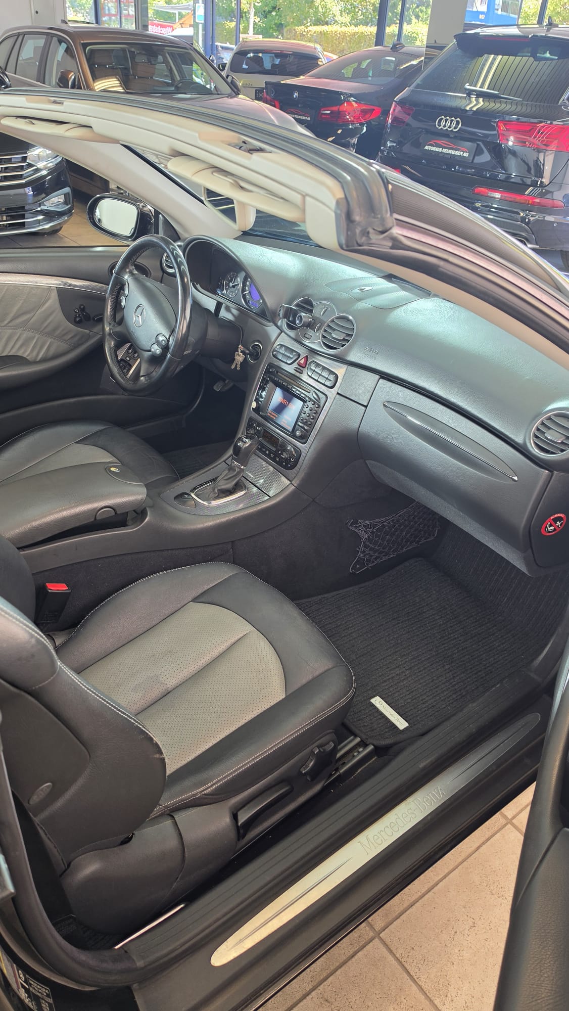 MERCEDES-BENZ CLK 320 Avantgarde Automatic, Schweizer Fahrzeug, MFK im Mai 2026 gemacht, Getriebe wurde erneuert knapp 1000km alt. AHK-image-11