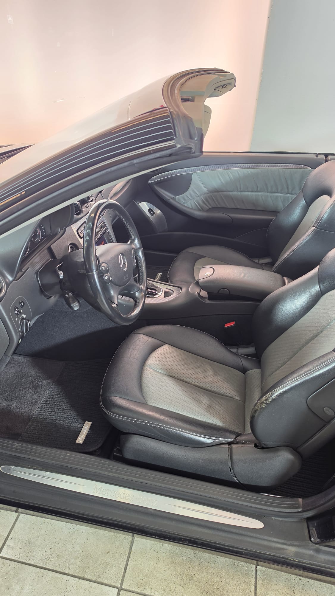 MERCEDES-BENZ CLK 320 Avantgarde Automatic, Schweizer Fahrzeug, MFK im Mai 2026 gemacht, Getriebe wurde erneuert knapp 1000km alt. AHK-image-10
