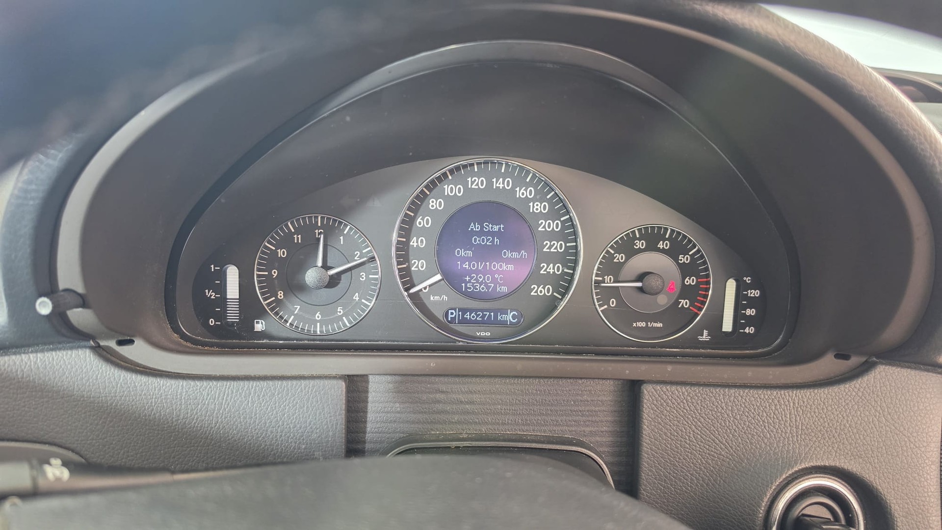 MERCEDES-BENZ CLK 320 Avantgarde Automatic, Schweizer Fahrzeug, MFK im Mai 2026 gemacht, Getriebe wurde erneuert knapp 1000km alt. AHK-image-9