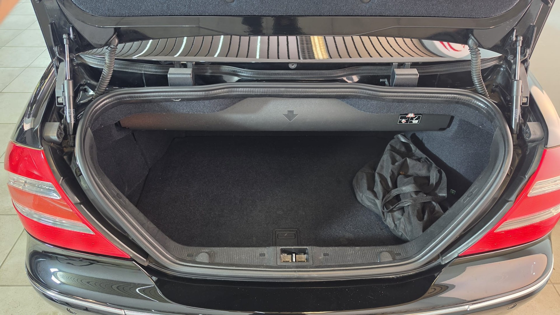 MERCEDES-BENZ CLK 320 Avantgarde Automatic, Schweizer Fahrzeug, MFK im Mai 2026 gemacht, Getriebe wurde erneuert knapp 1000km alt. AHK-image-13