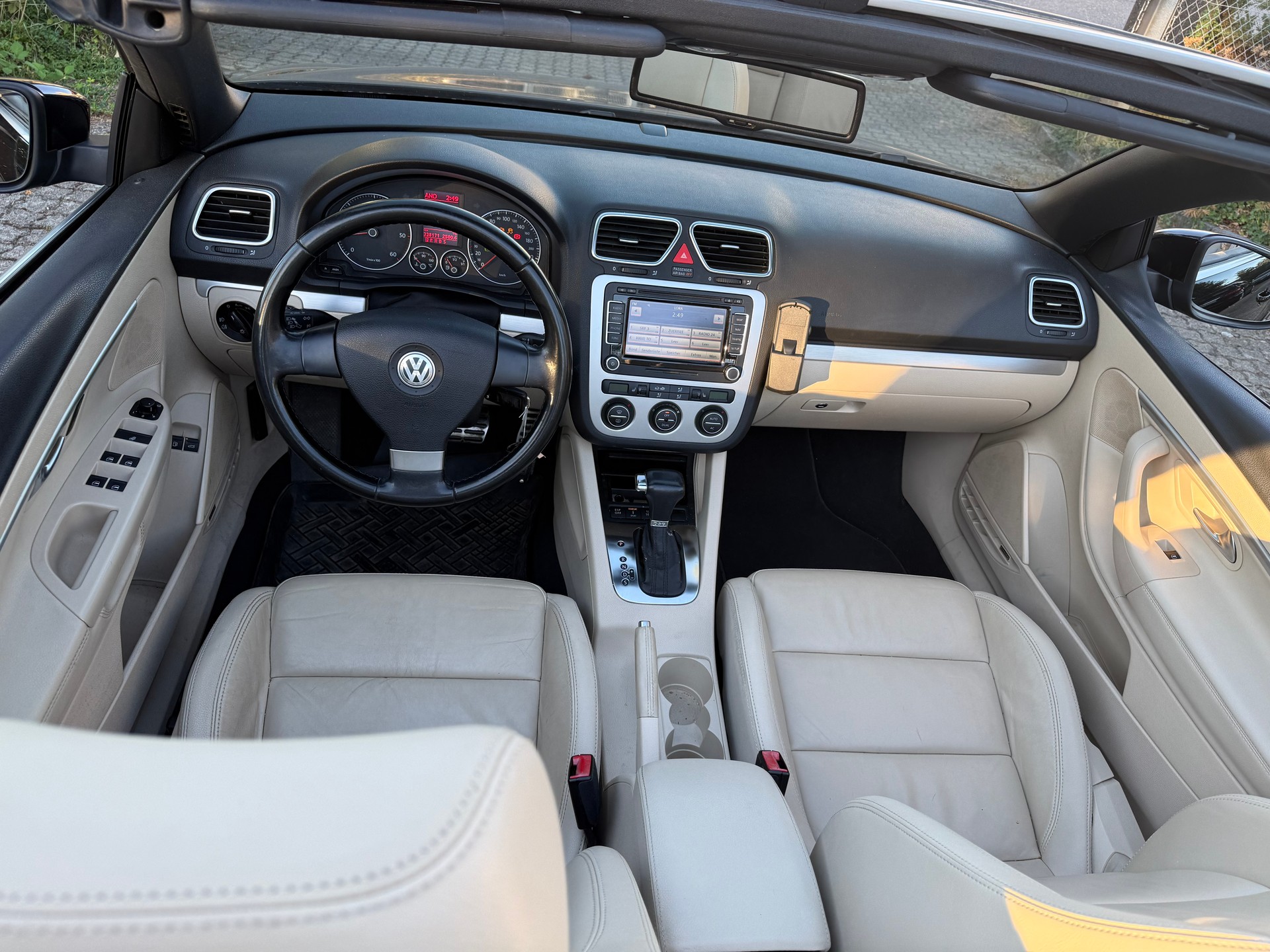 VW Eos 2.0 TDI DSG-image-8