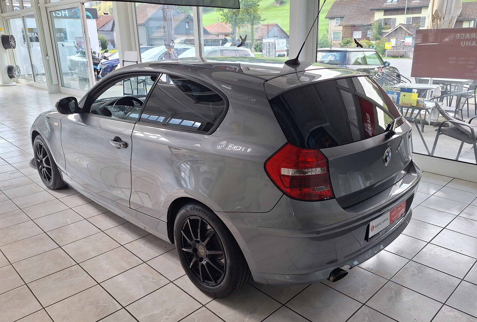 BMW 118i Steptronic-image-3