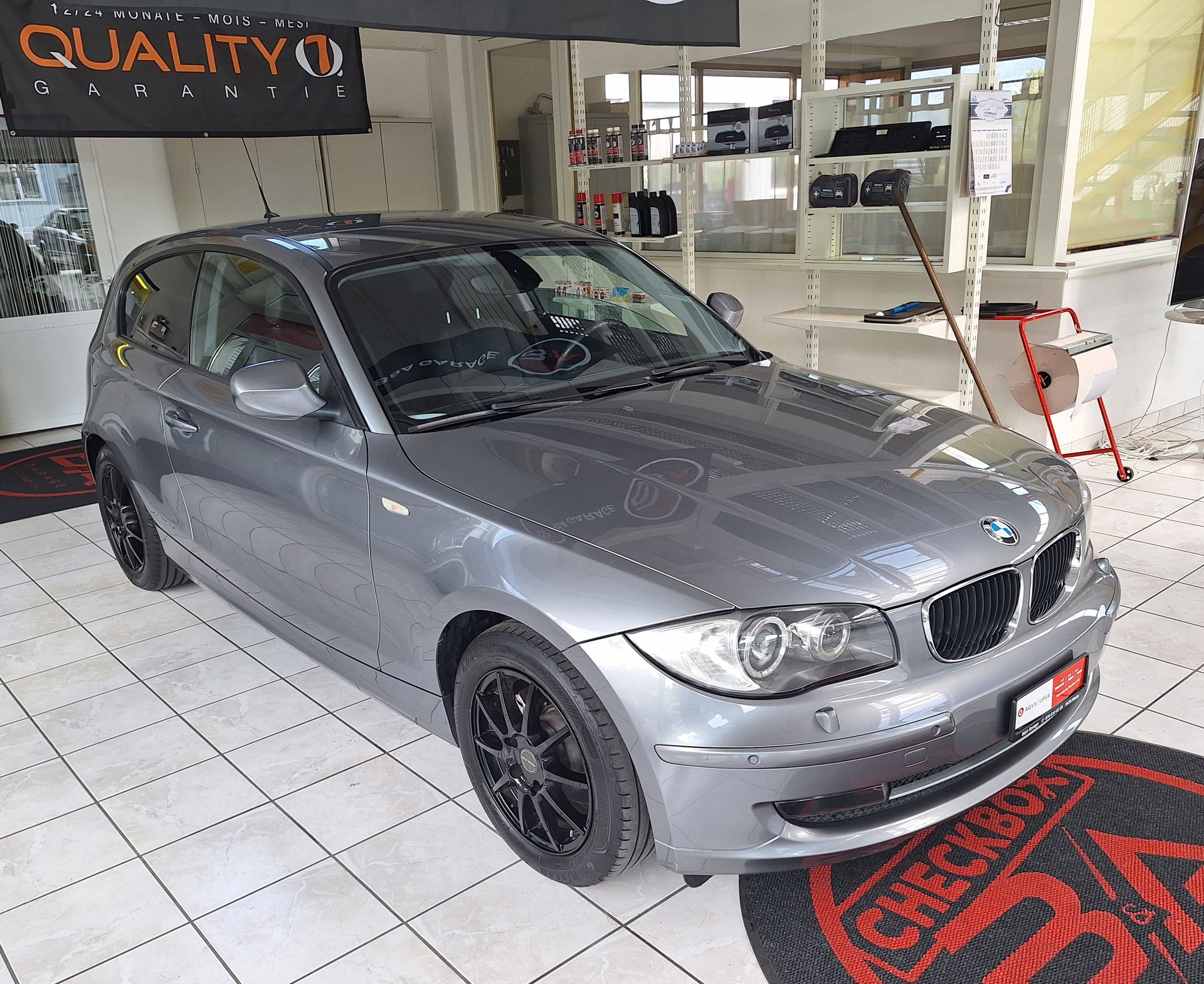 BMW 118i Steptronic-image-1