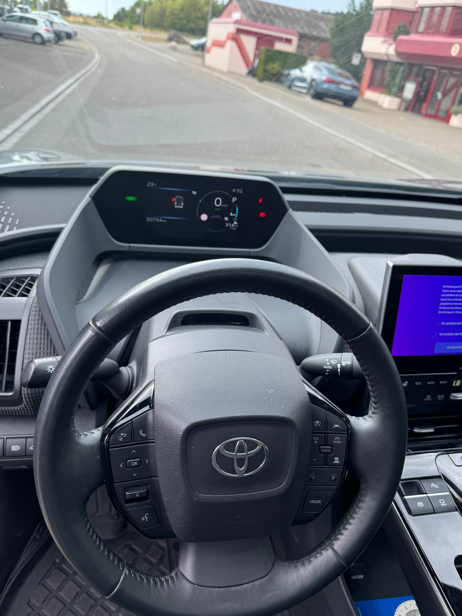 TOYOTA Premium AWD-image-4