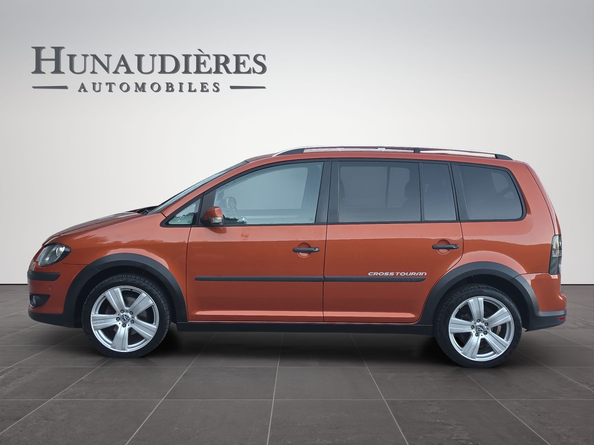 VW CrossTouran 1.4 TSI-image-2