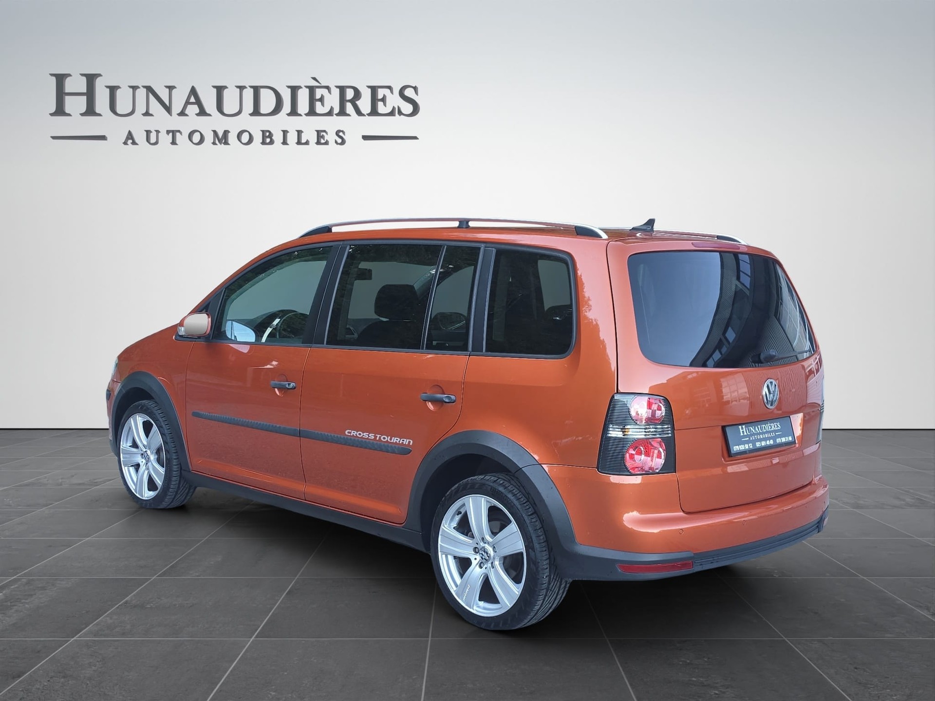 VW CrossTouran 1.4 TSI-image-3