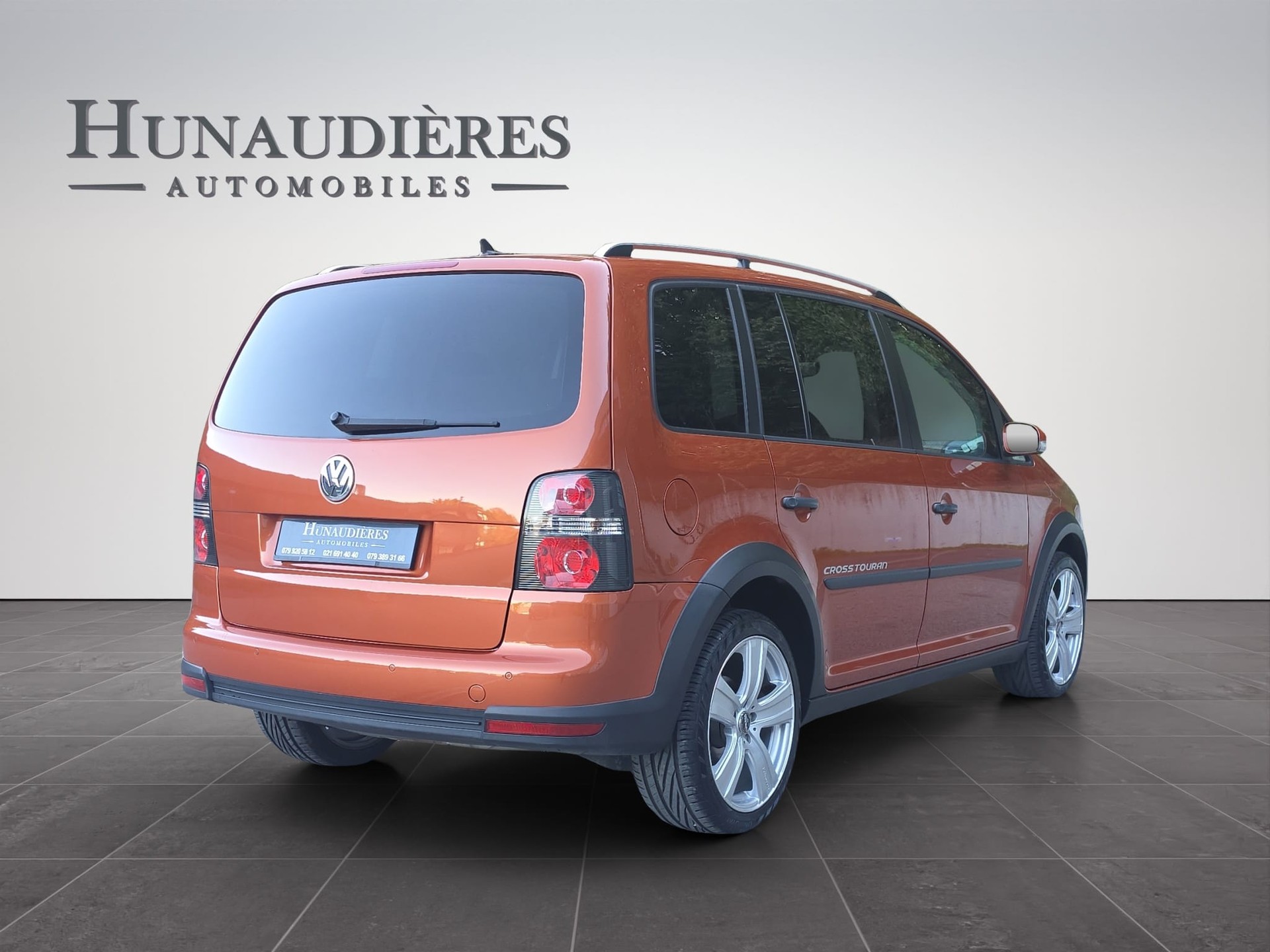VW CrossTouran 1.4 TSI-image-4