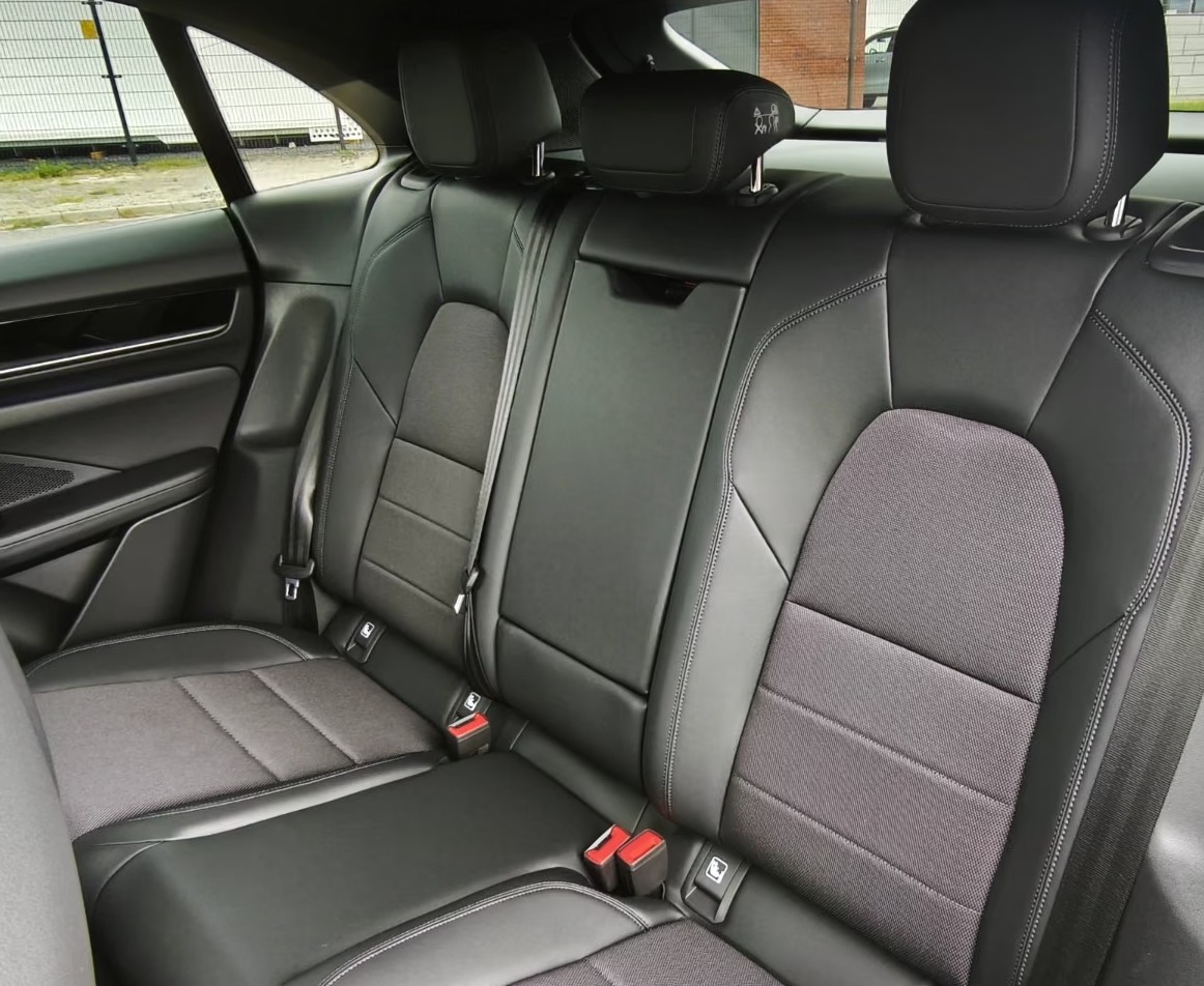 PORSCHE Macan 100kWh-image-6
