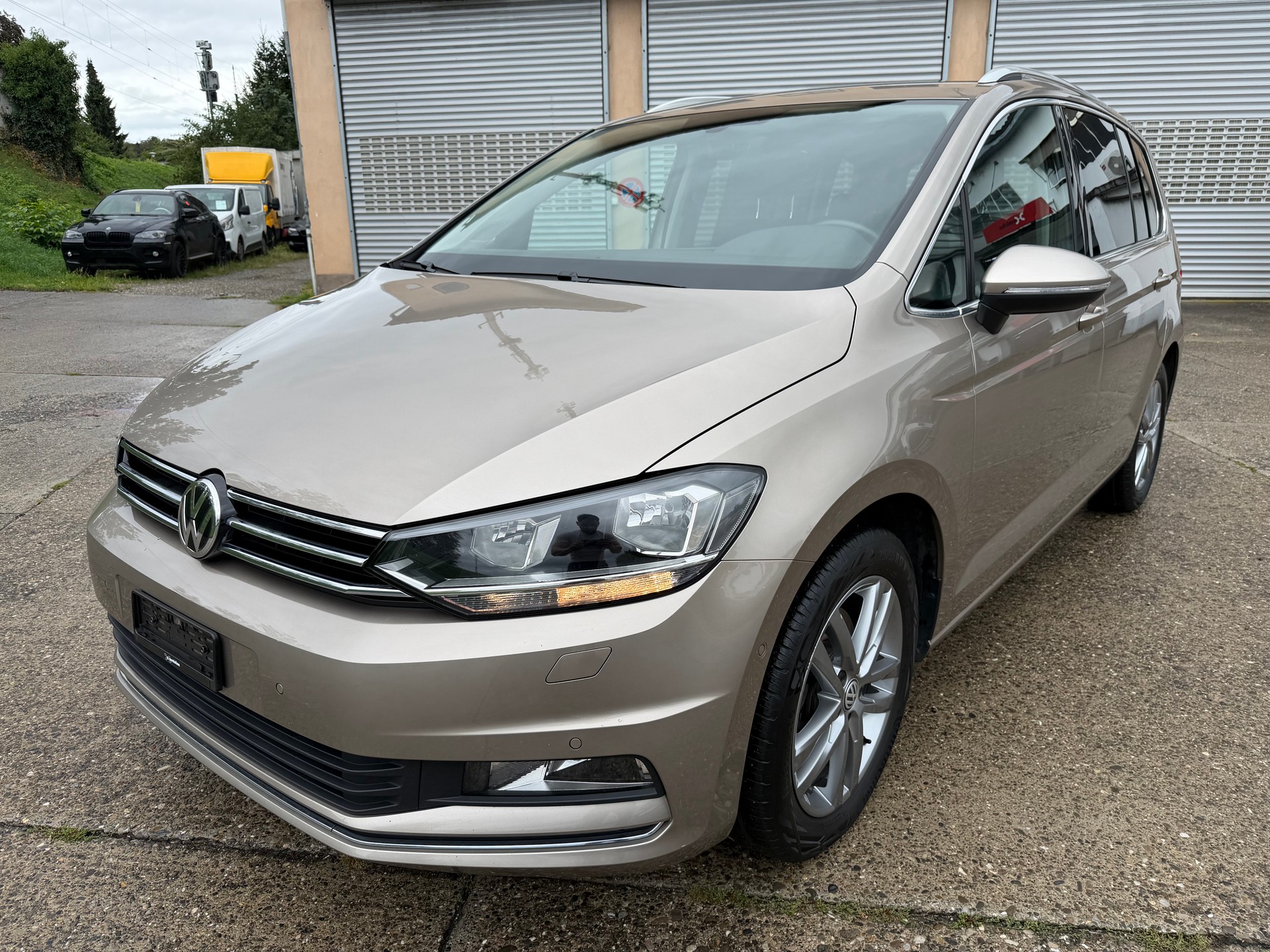 VW Touran 2.0 TDI BlueMotion Technology Highline-image-0