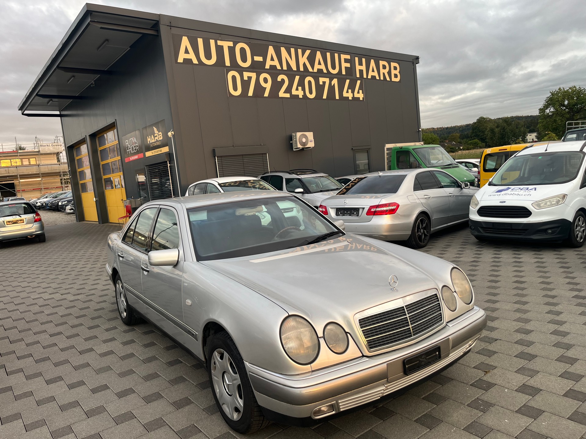 MERCEDES-BENZ E 290 TD Classic-image-1