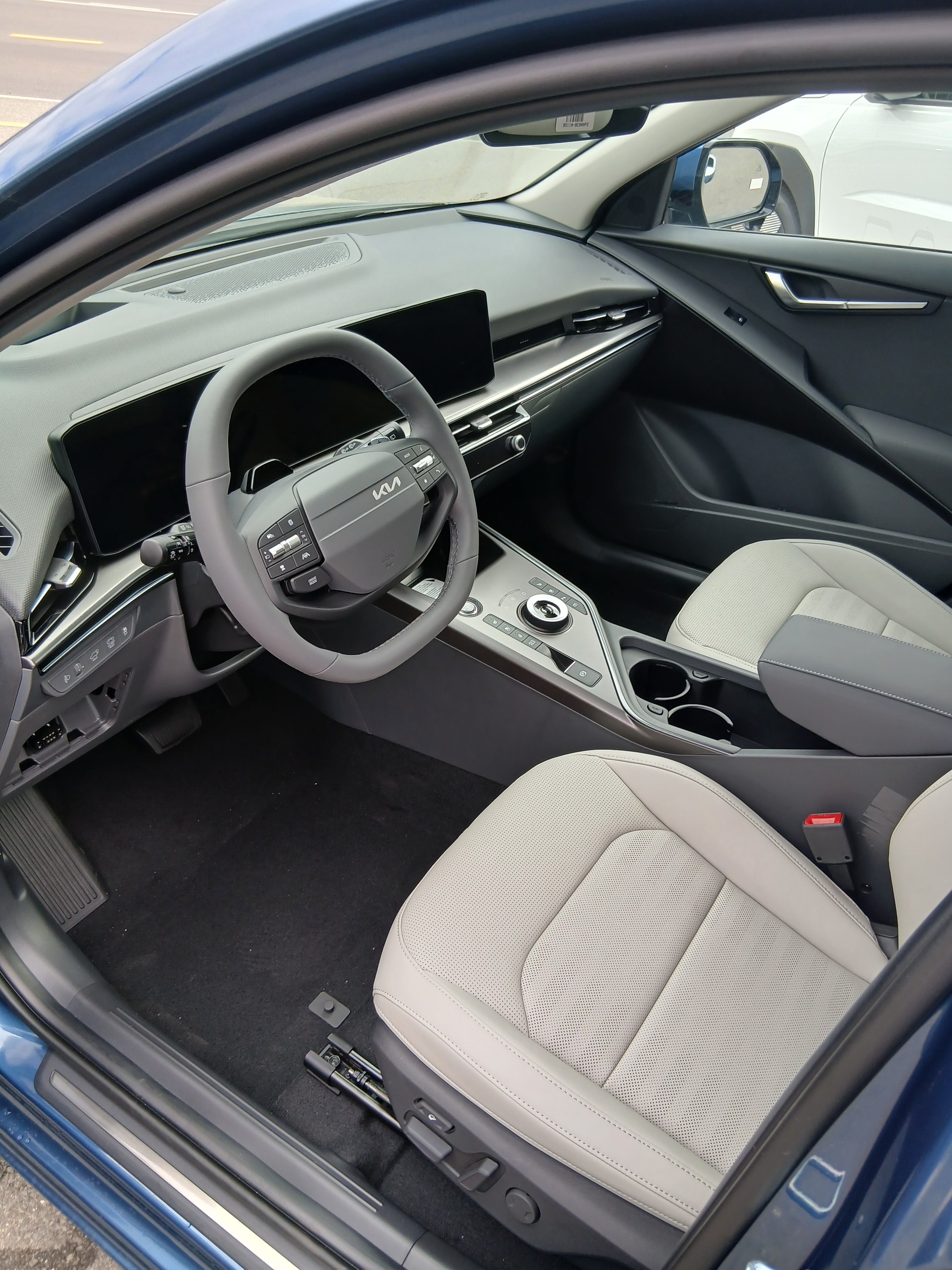 KIA Niro 1.6GDi Hybrid Style DCT-image-6