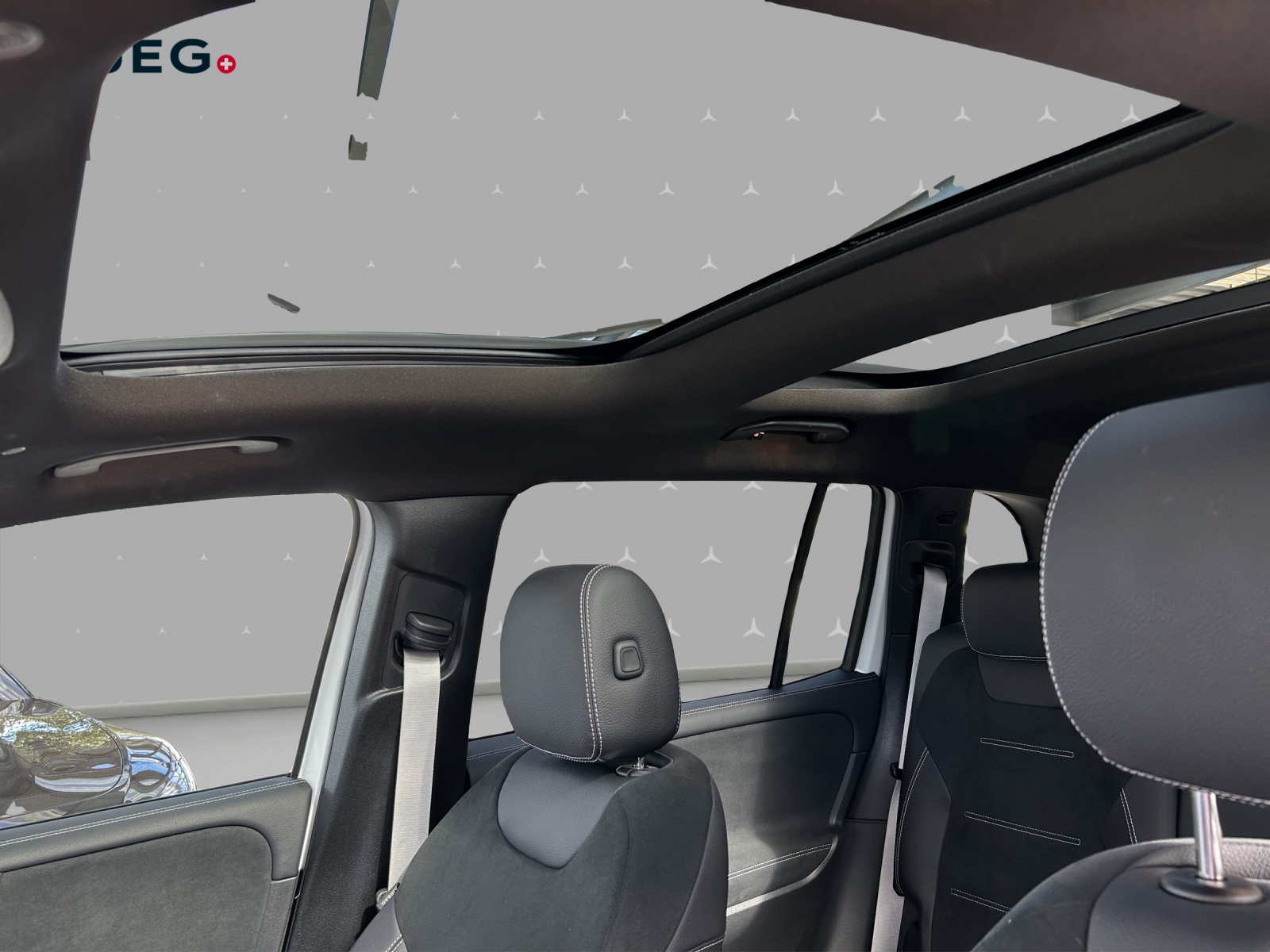 MERCEDES-BENZ GLB 250 4Matic 8G-Tronic-image-8