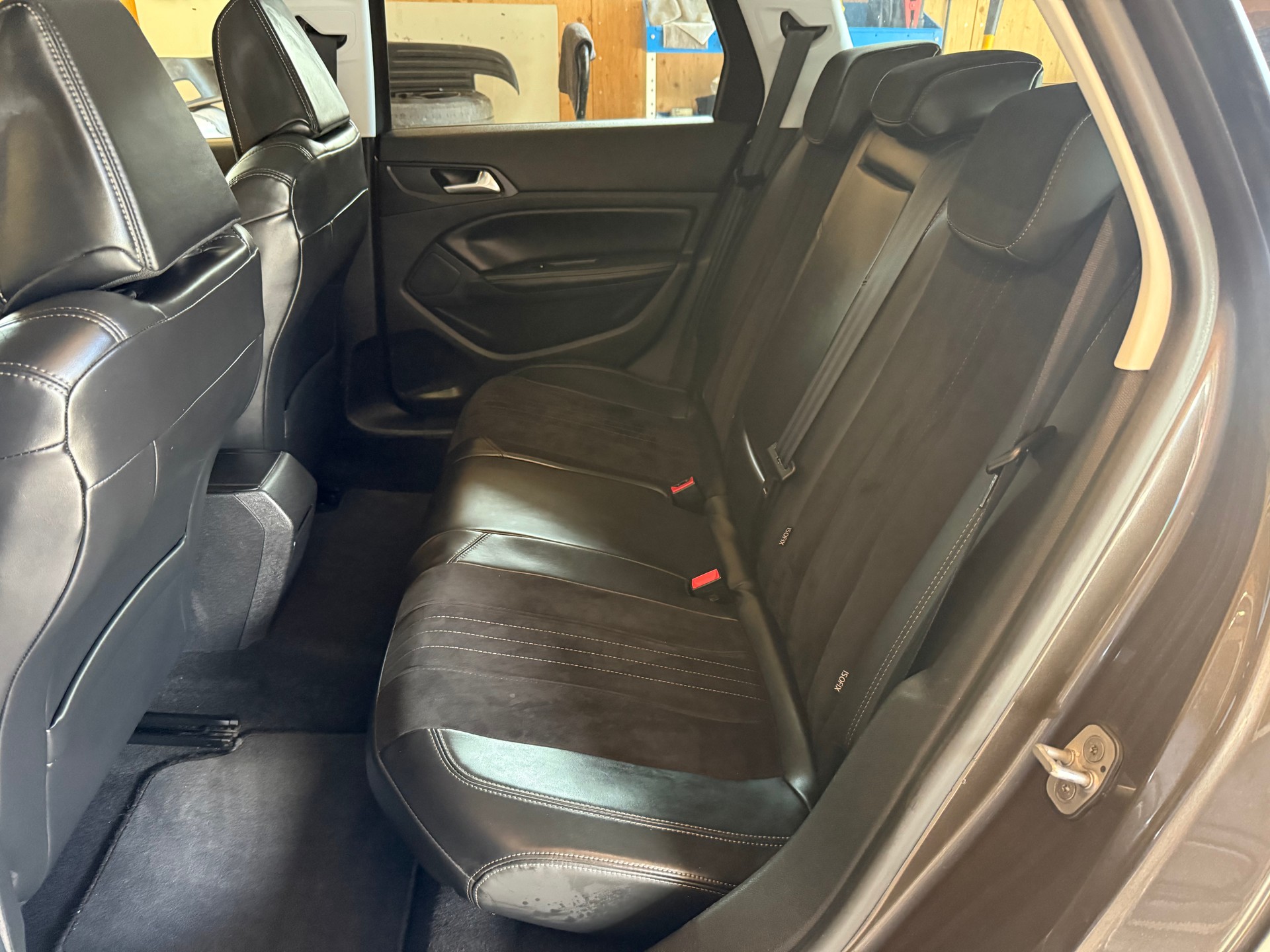 PEUGEOT 308 SW 2.0 BlueHDI Féline-image-7