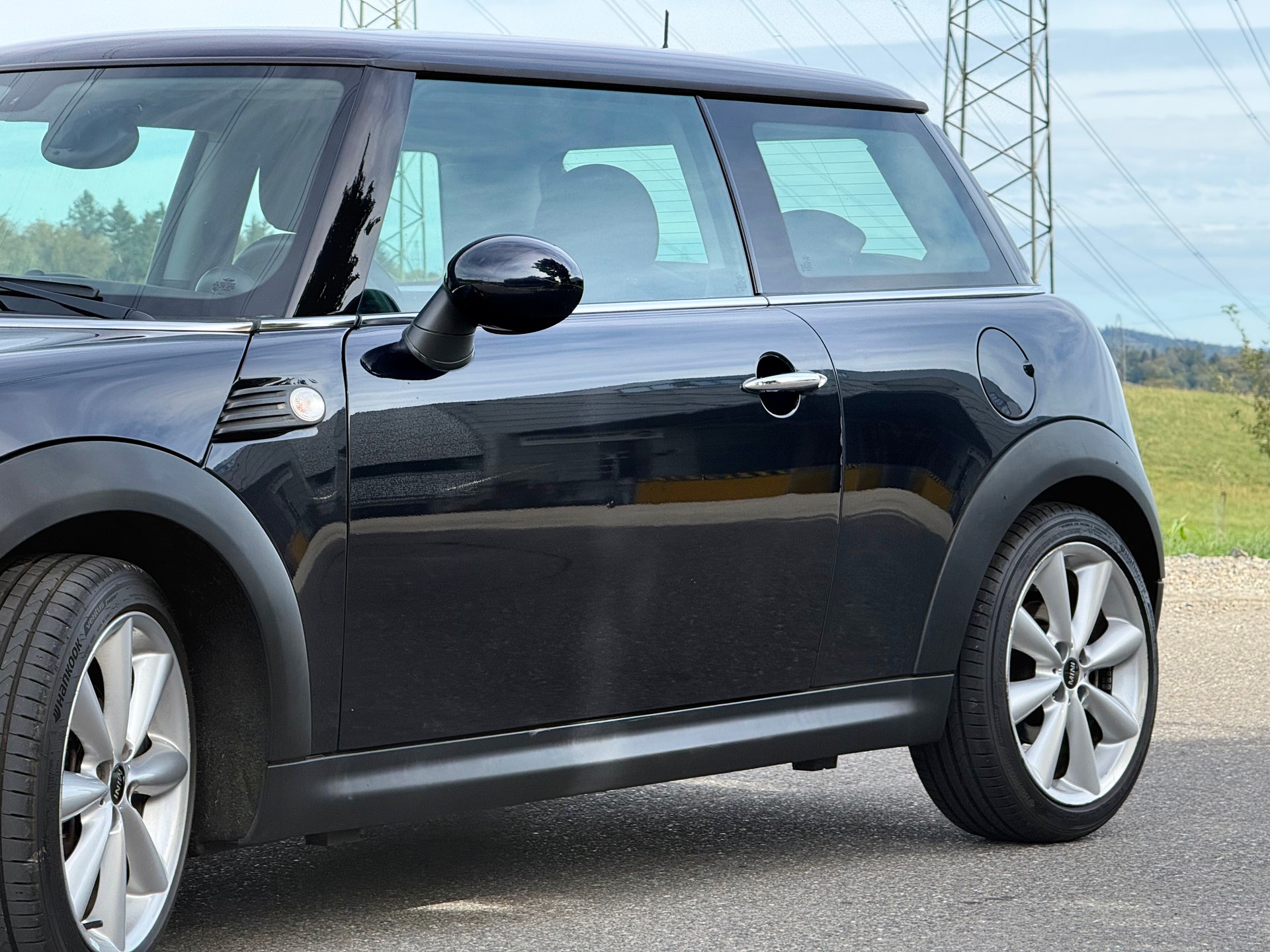 MINI 1.6i Cooper-image-1