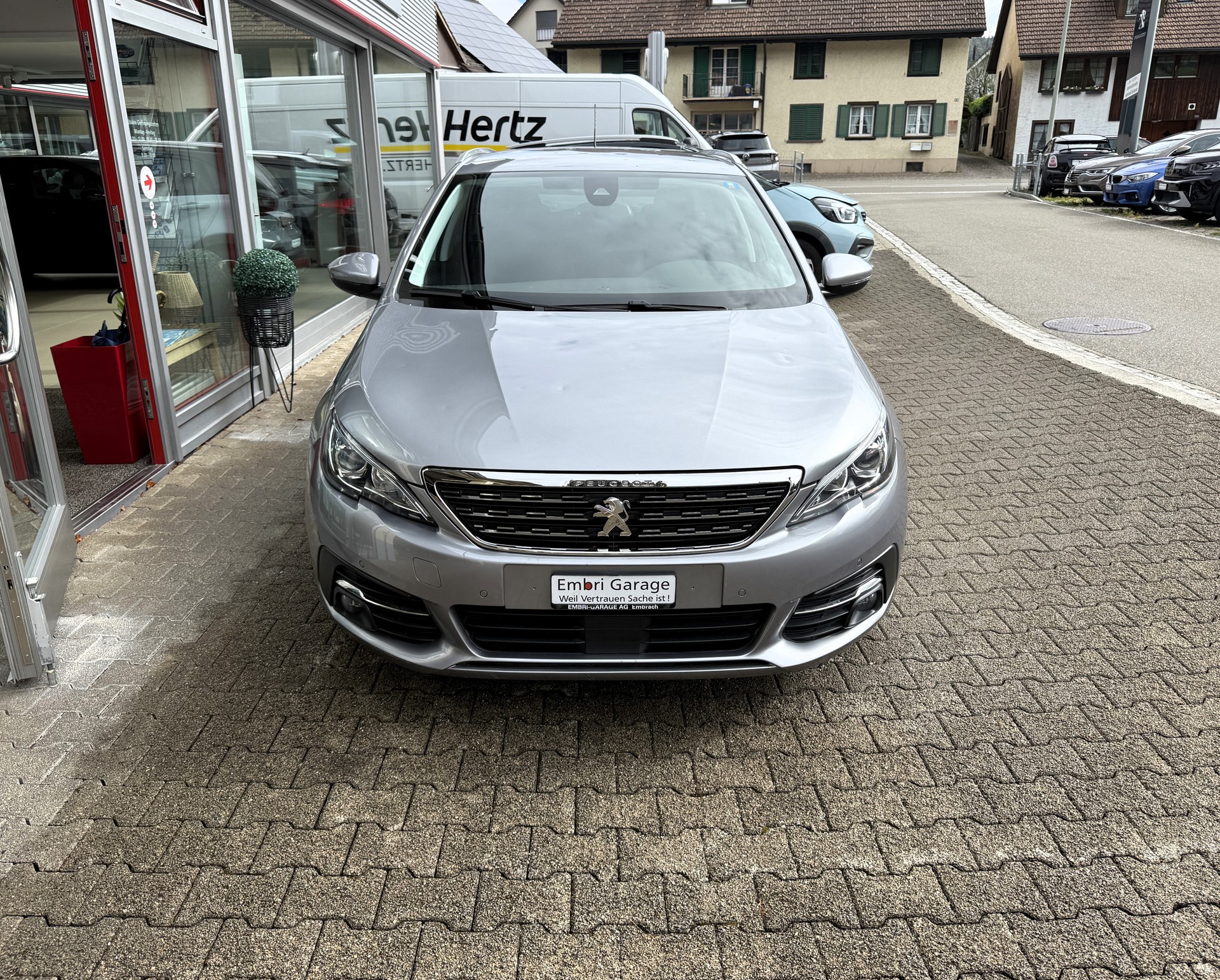 PEUGEOT 308 SW 1.2 Pure Tech Tech Edition EAT8-image-1
