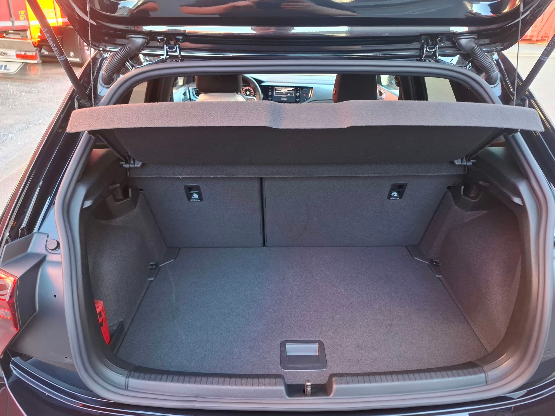 VW Polo 2.0 TSI GTI DSG-image-9