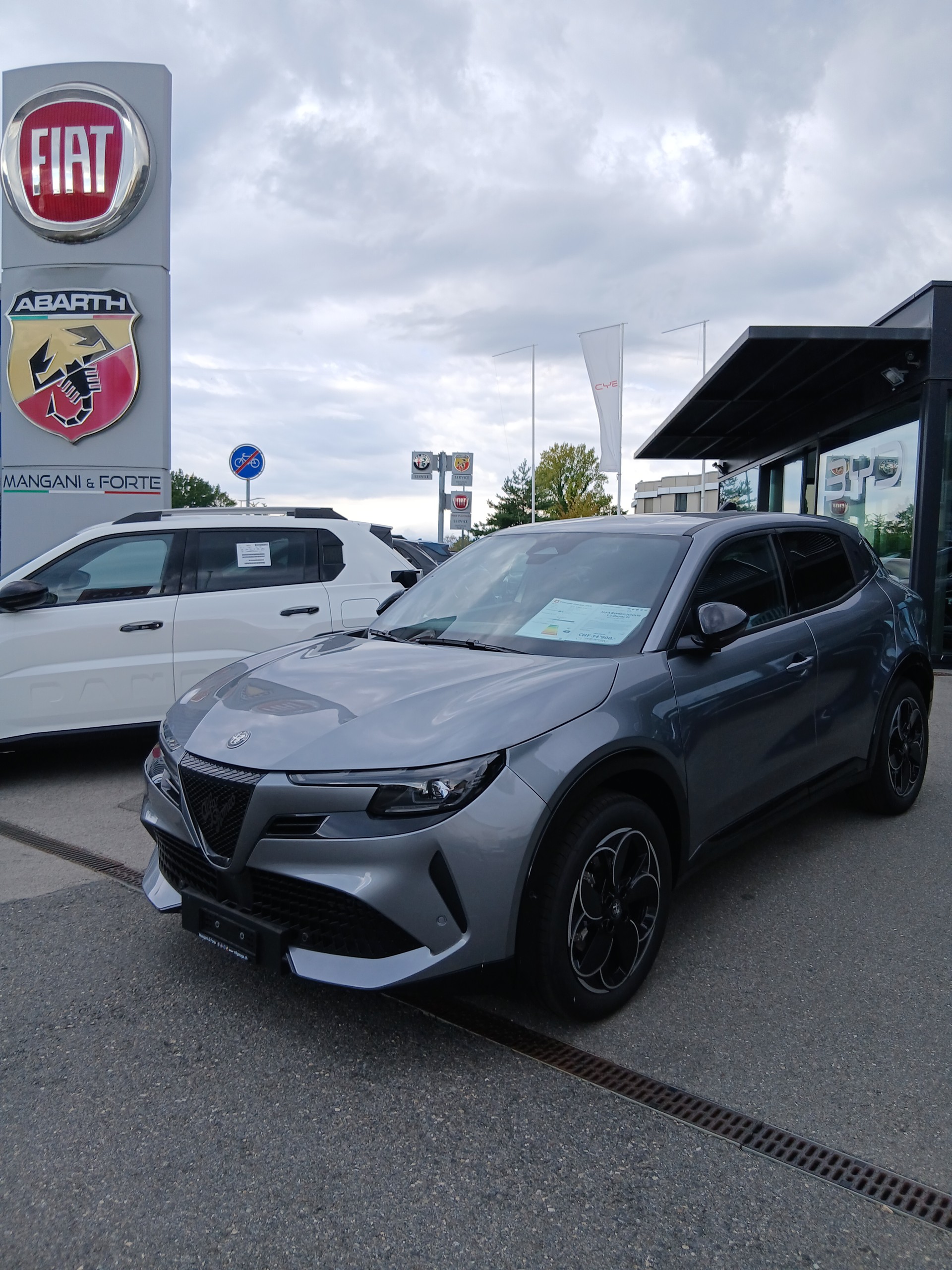 ALFA ROMEO Junior 1.2 48V Hybrid Ti-image-0