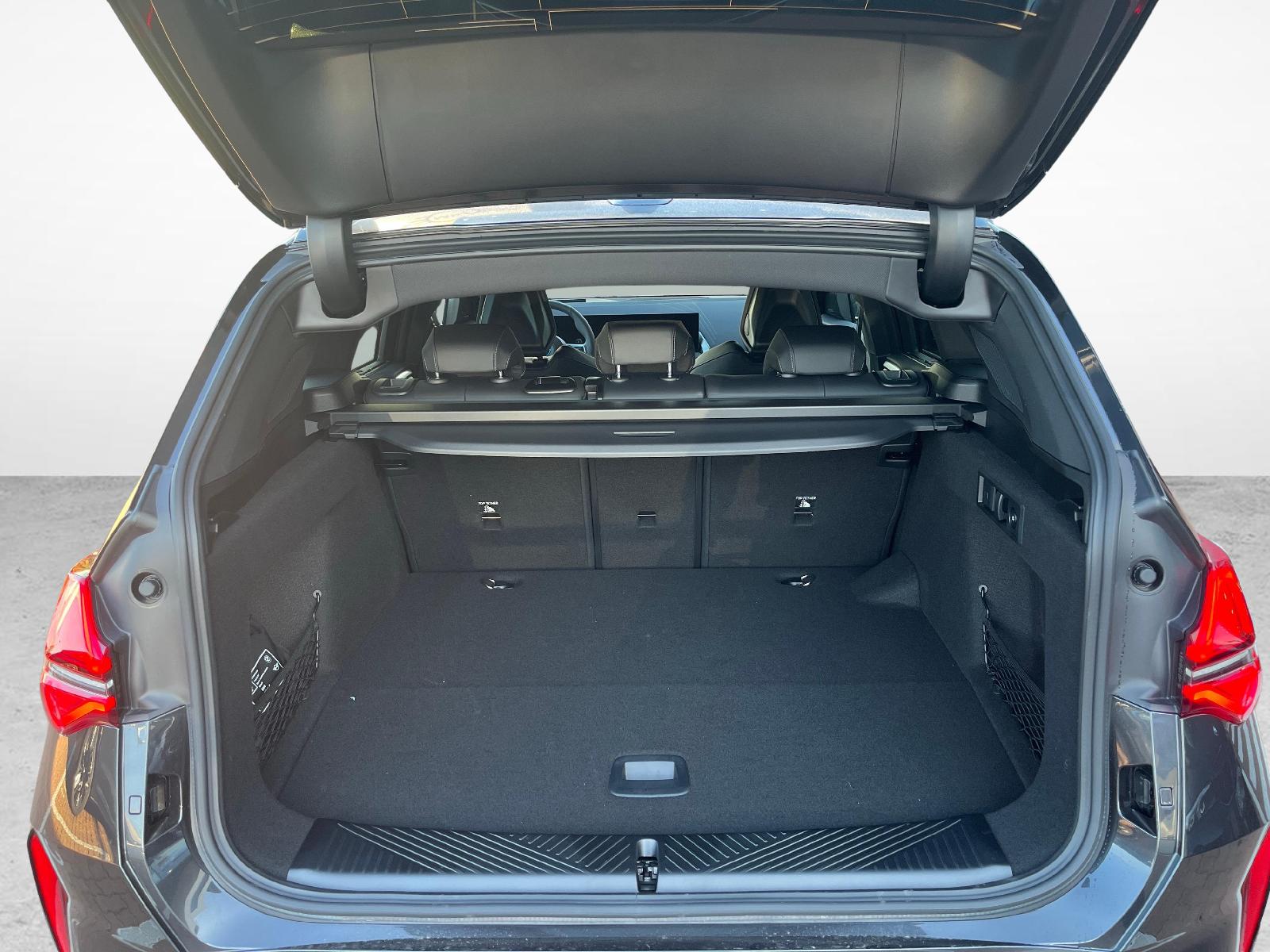 BMW X3 30e xDrive-image-11
