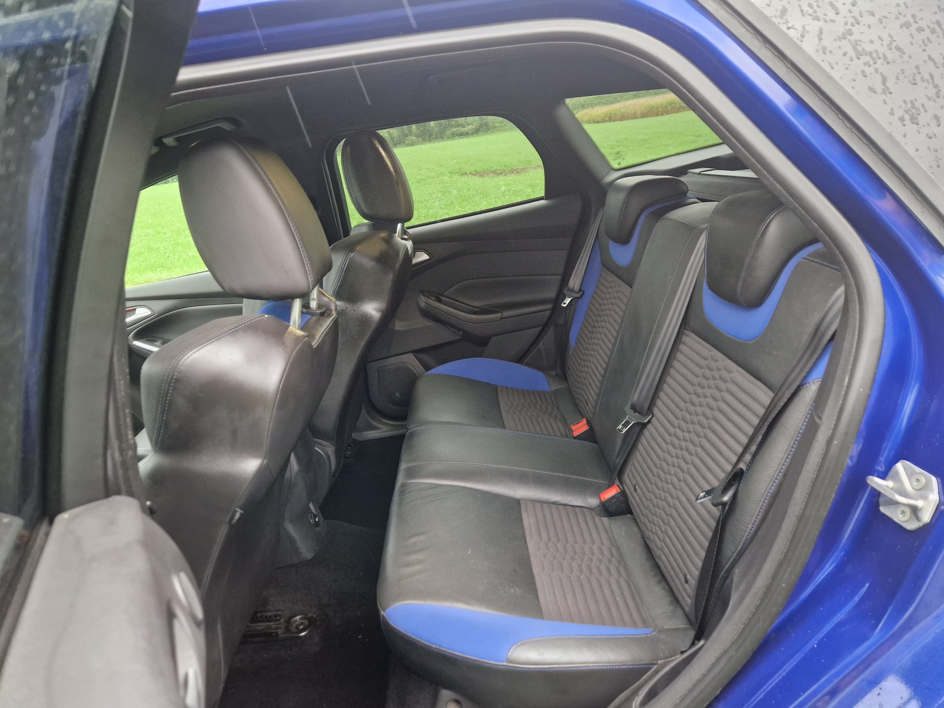 FORD Focus 2.0 SCTi ST-3-image-6