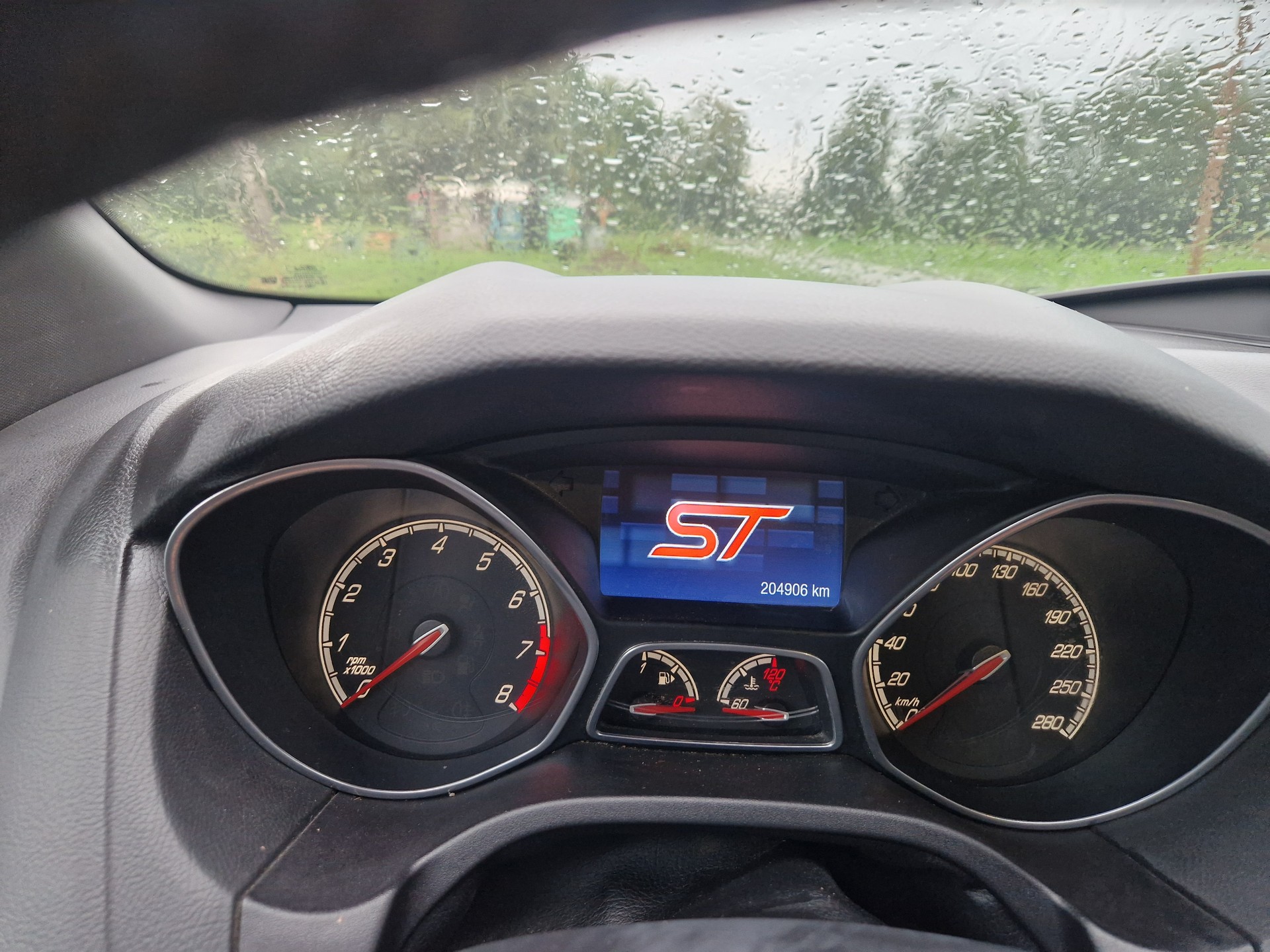 FORD Focus 2.0 SCTi ST-3-image-9