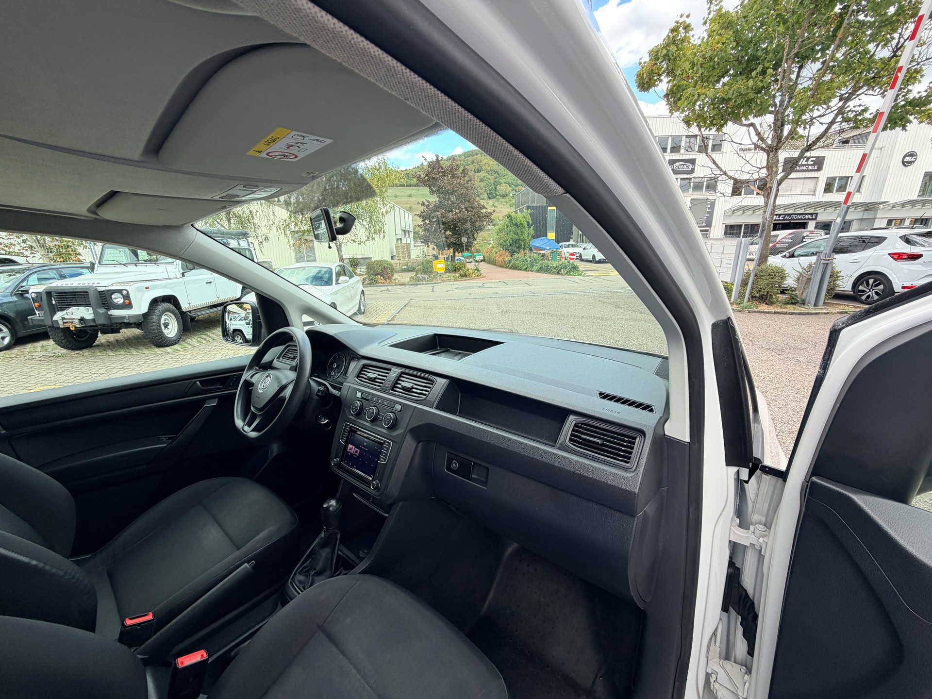 VW Caddy Maxi 1.0TSI BlueMotion Technology-image-8