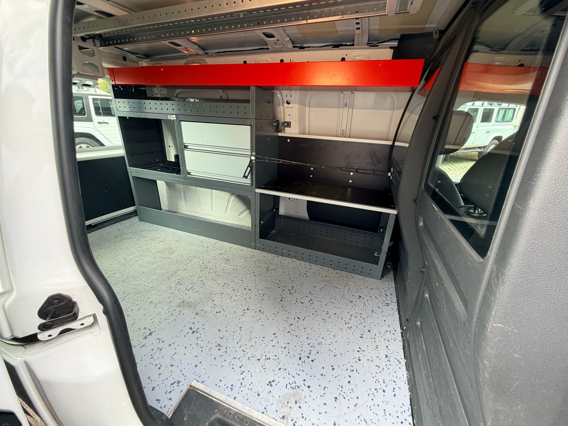 VW Caddy Maxi 1.0TSI BlueMotion Technology-image-10