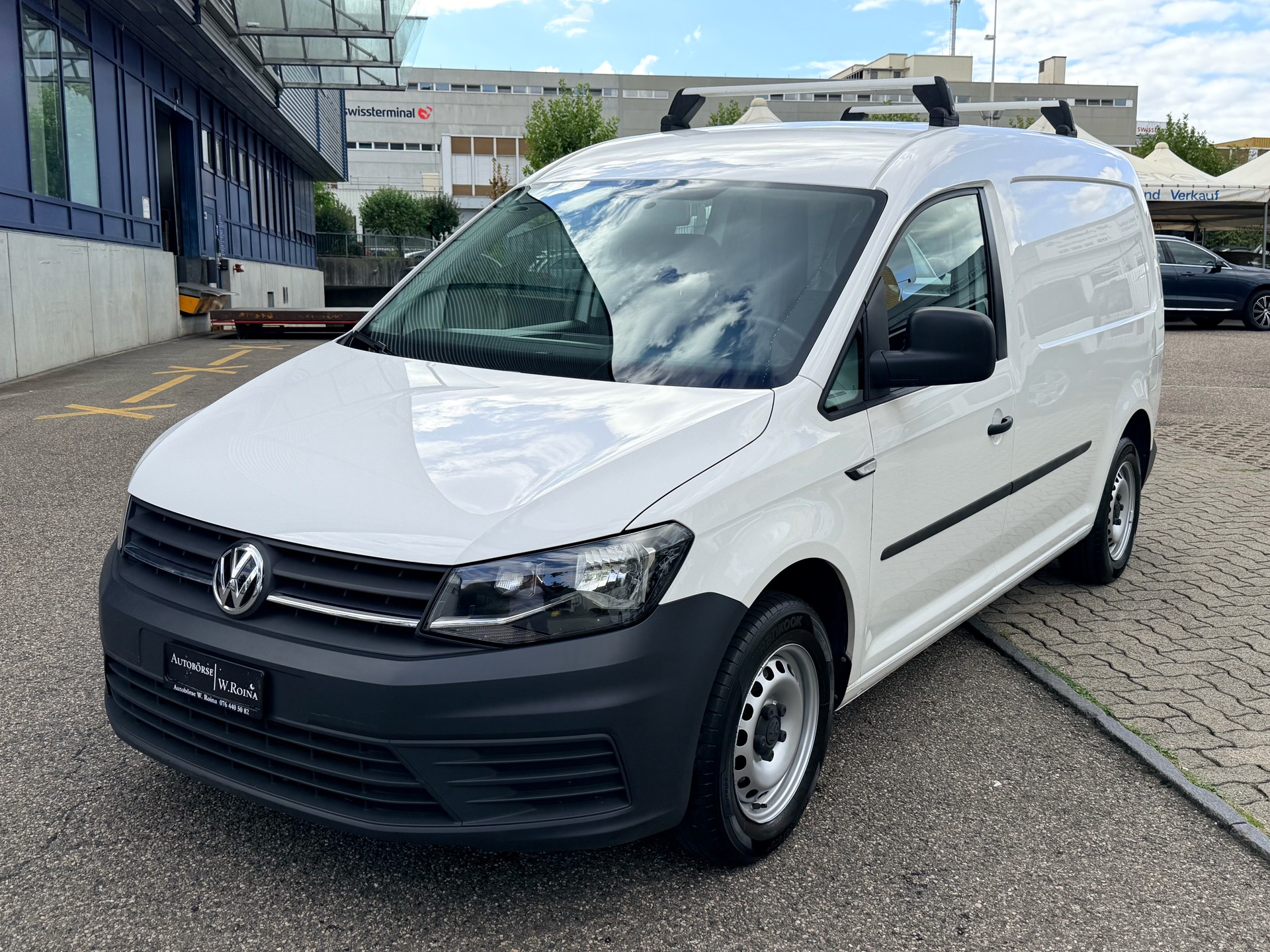 VW Caddy Maxi 1.0TSI BlueMotion Technology-image-6