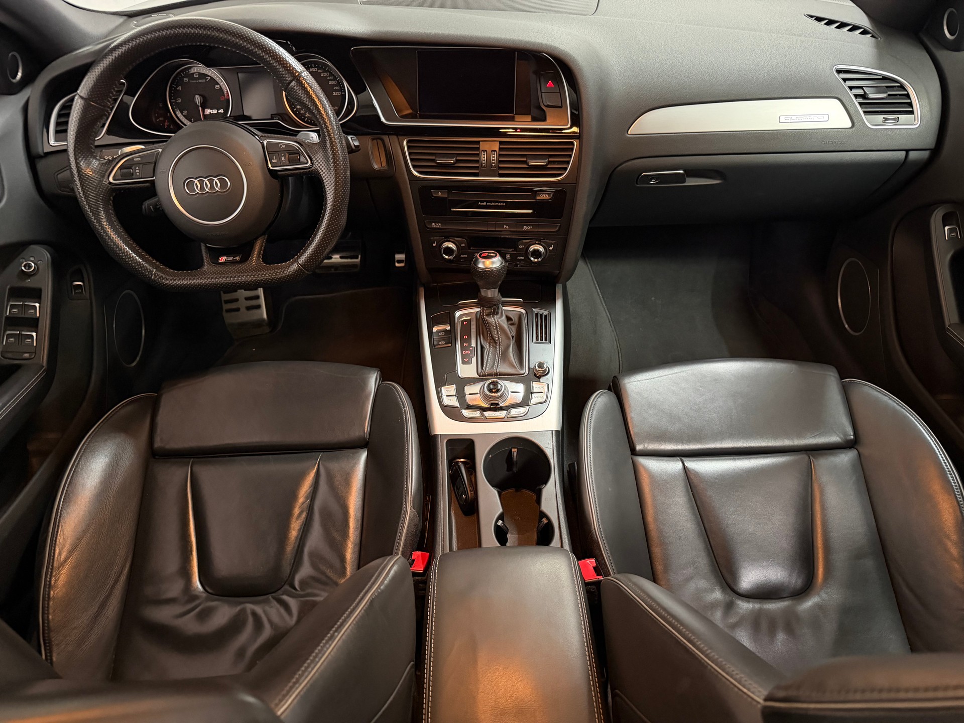 AUDI RS4 Avant 4.2 FSI V8 quattro S-tronic-image-7