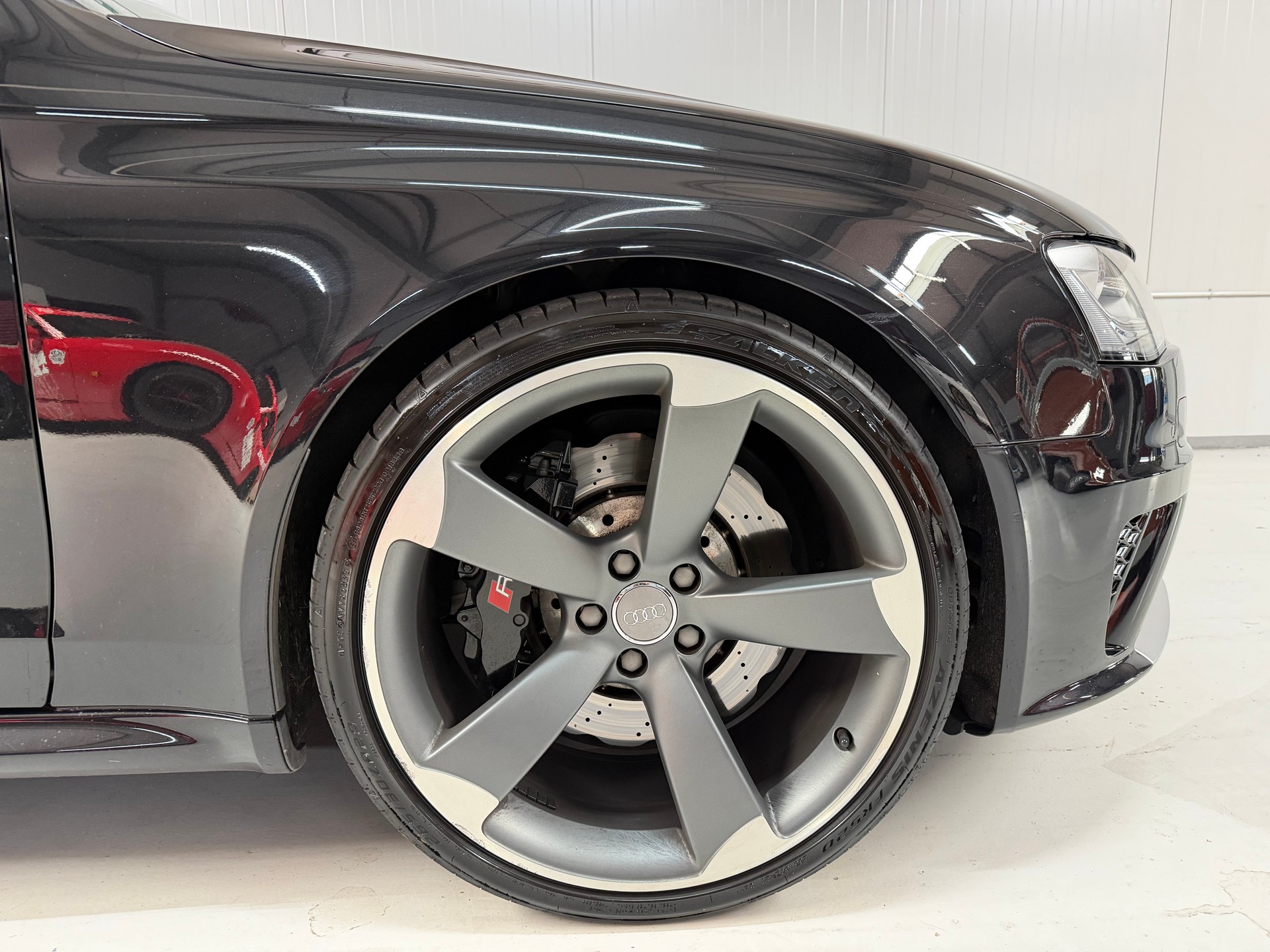 AUDI RS4 Avant 4.2 FSI V8 quattro S-tronic-image-5