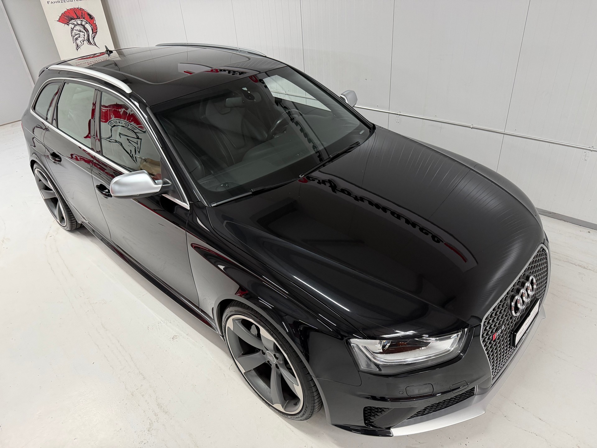 AUDI RS4 Avant 4.2 FSI V8 quattro S-tronic-image-13