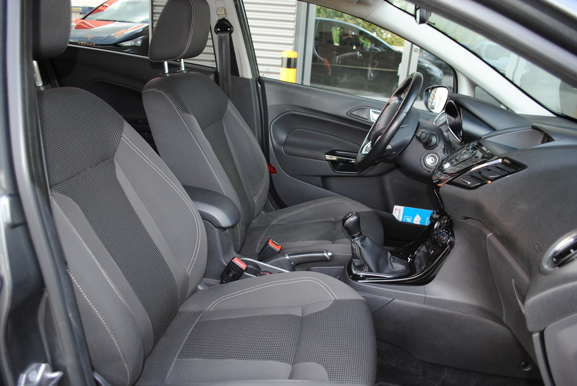 FORD Fiesta 1.0 SCTi Titanium-image-14