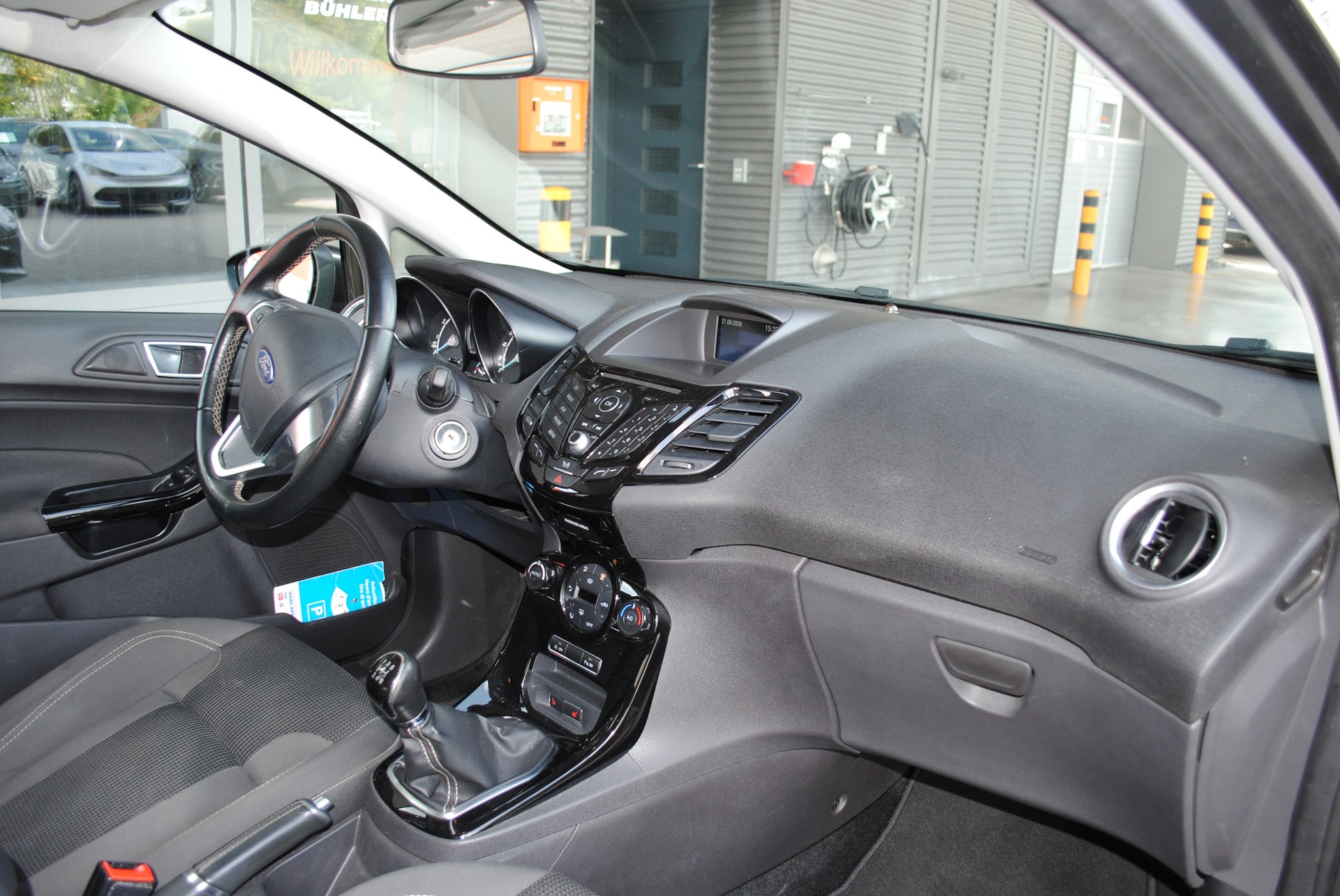 FORD Fiesta 1.0 SCTi Titanium-image-13