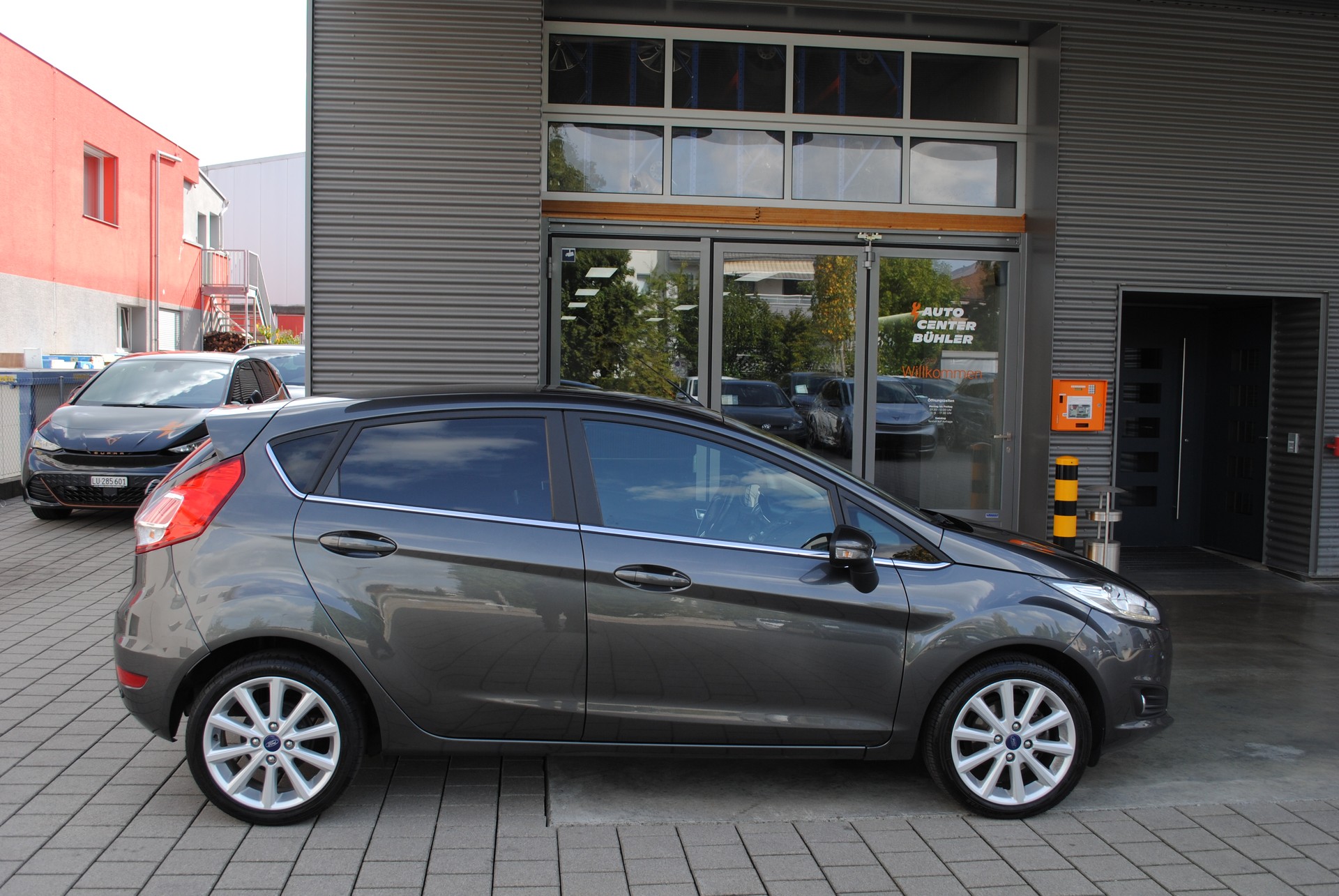 FORD Fiesta 1.0 SCTi Titanium-image-8