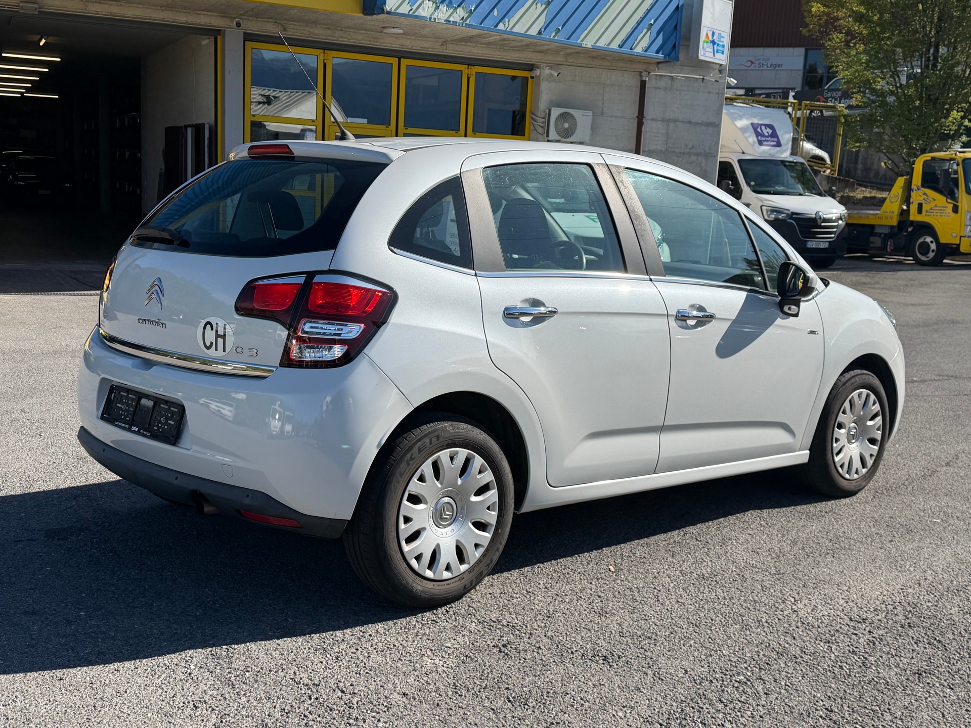CITROEN C3 1.6i 16V Exclusive Automatic-image-4