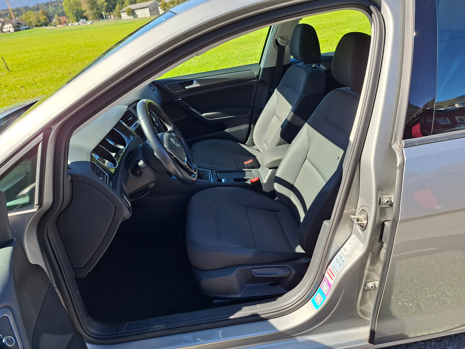 VW Golf 1.5 TSI EVO Comfortline *frisch ab MFK*-image-7