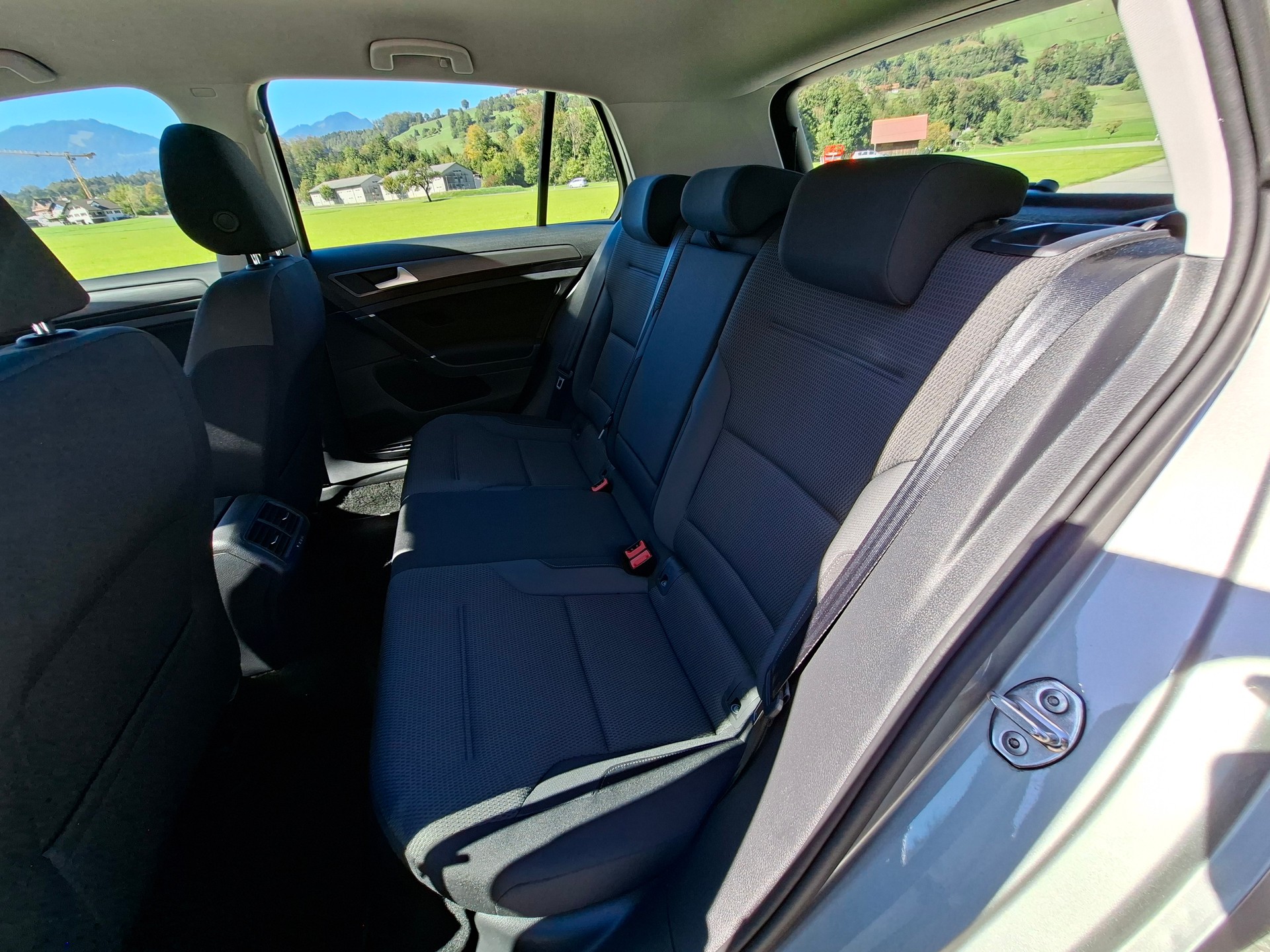 VW Golf 1.5 TSI EVO Comfortline *frisch ab MFK*-image-14
