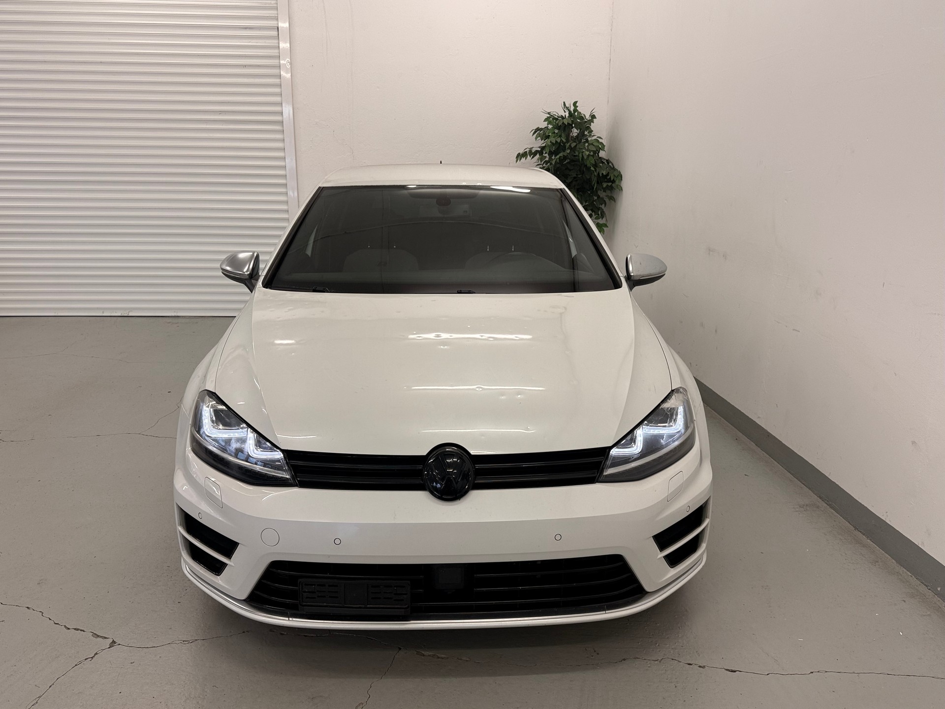 VW Golf 2.0 TSI R 4Motion DSG-image-1