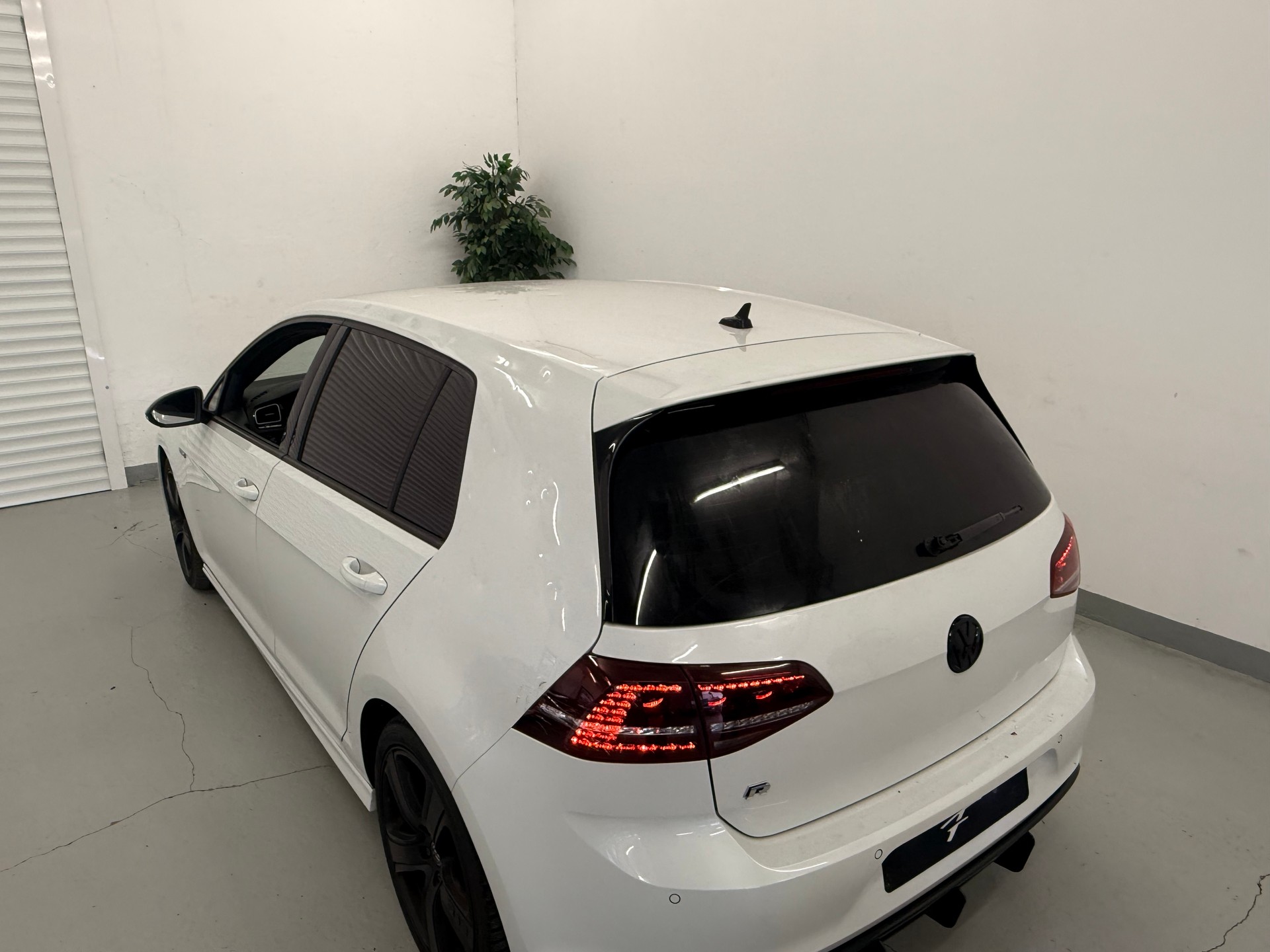 VW Golf 2.0 TSI R 4Motion DSG-image-5
