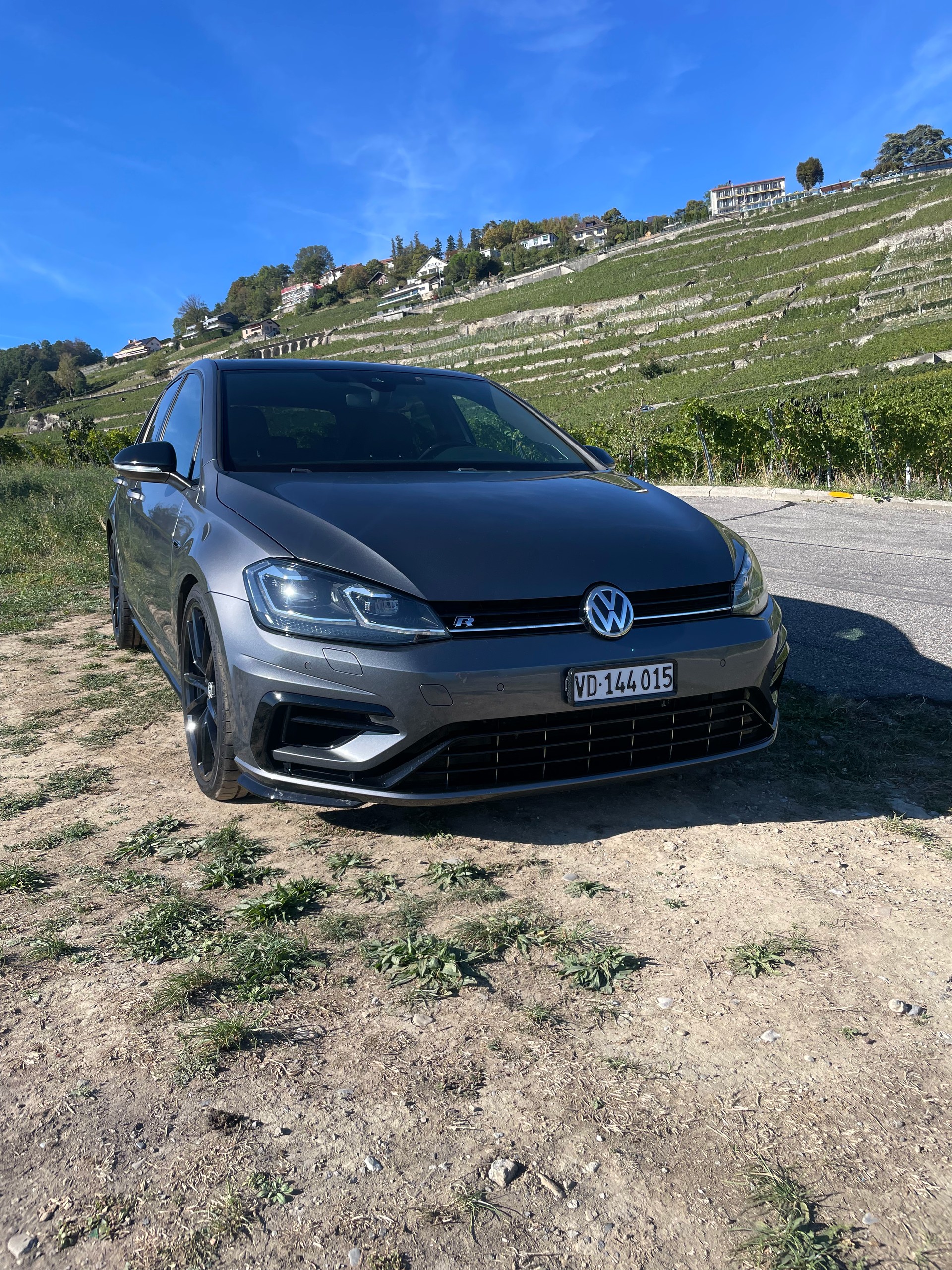 VW 2.0 TSI R 310 DSG 4motion-image-0