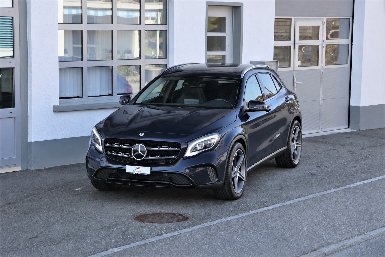 MERCEDES-BENZ GLA 200 d Swiss Star Edition Urban 4Matic 7G-DCT (CH)