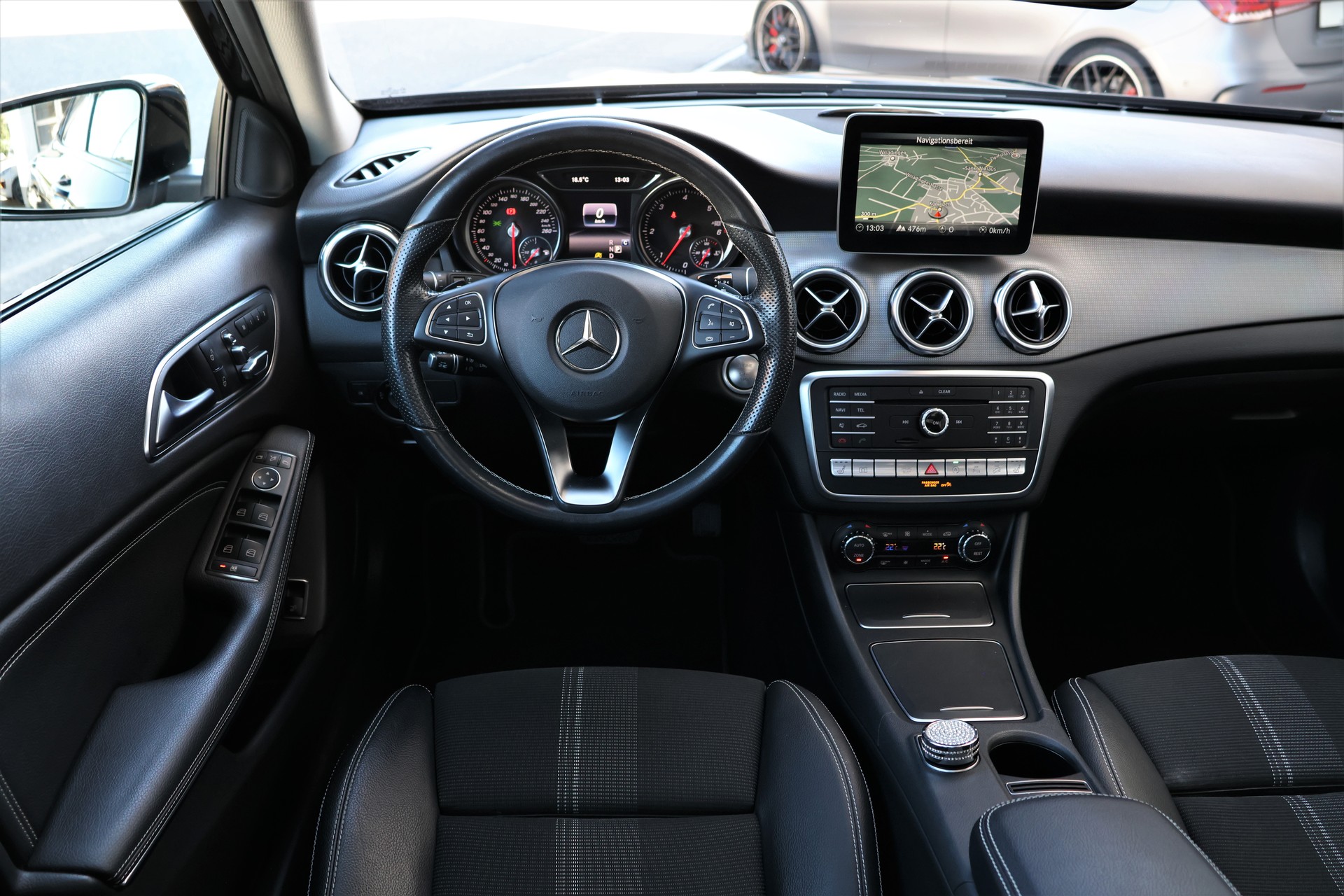 MERCEDES-BENZ GLA 200 d Swiss Star Edition Urban 4Matic 7G-DCT (CH)-image-14