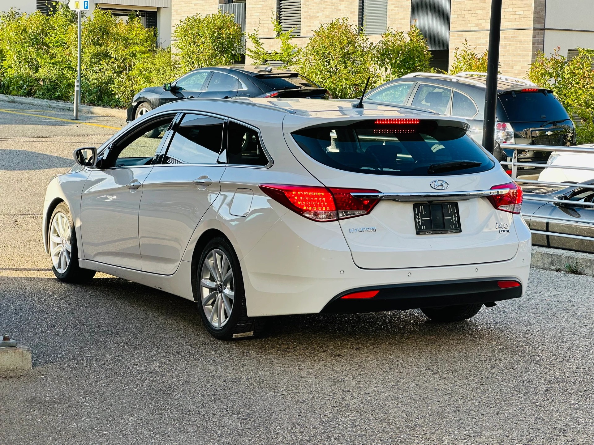 HYUNDAI i40 Wagon 1.7 CRDI Premium Automatic-image-10