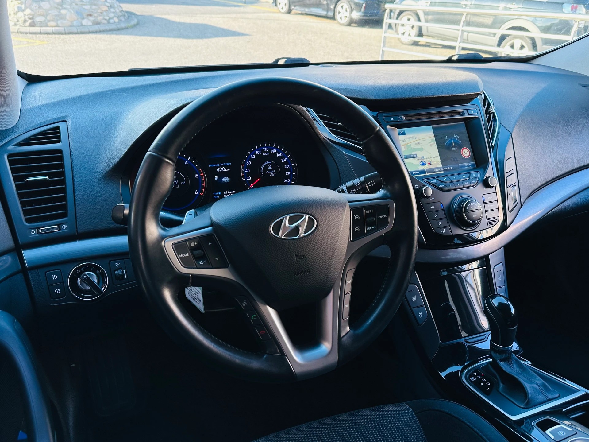 HYUNDAI i40 Wagon 1.7 CRDI Premium Automatic-image-15