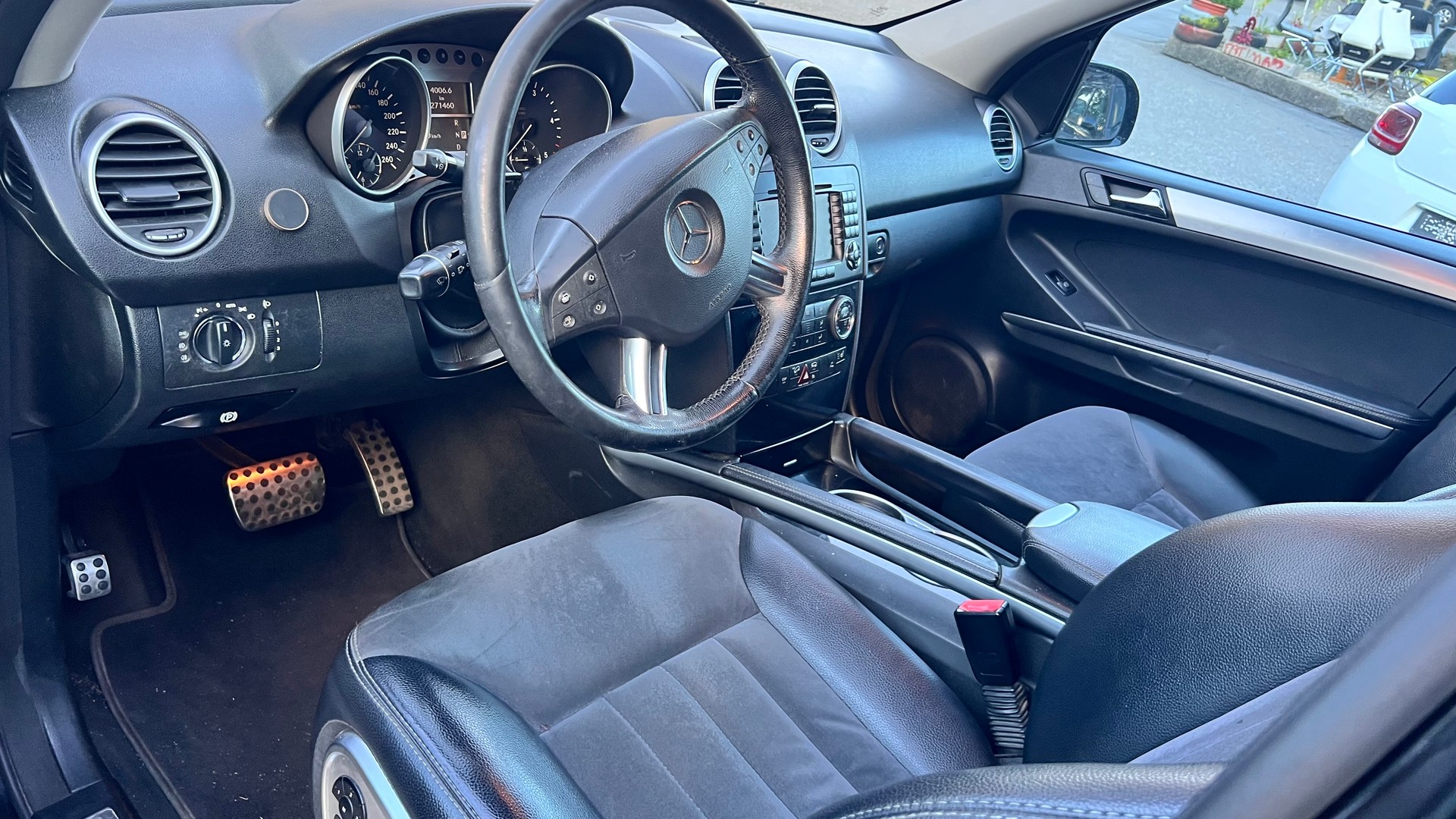 MERCEDES-BENZ ML 320 CDI 4Matic Edition7G-Tronic-image-5